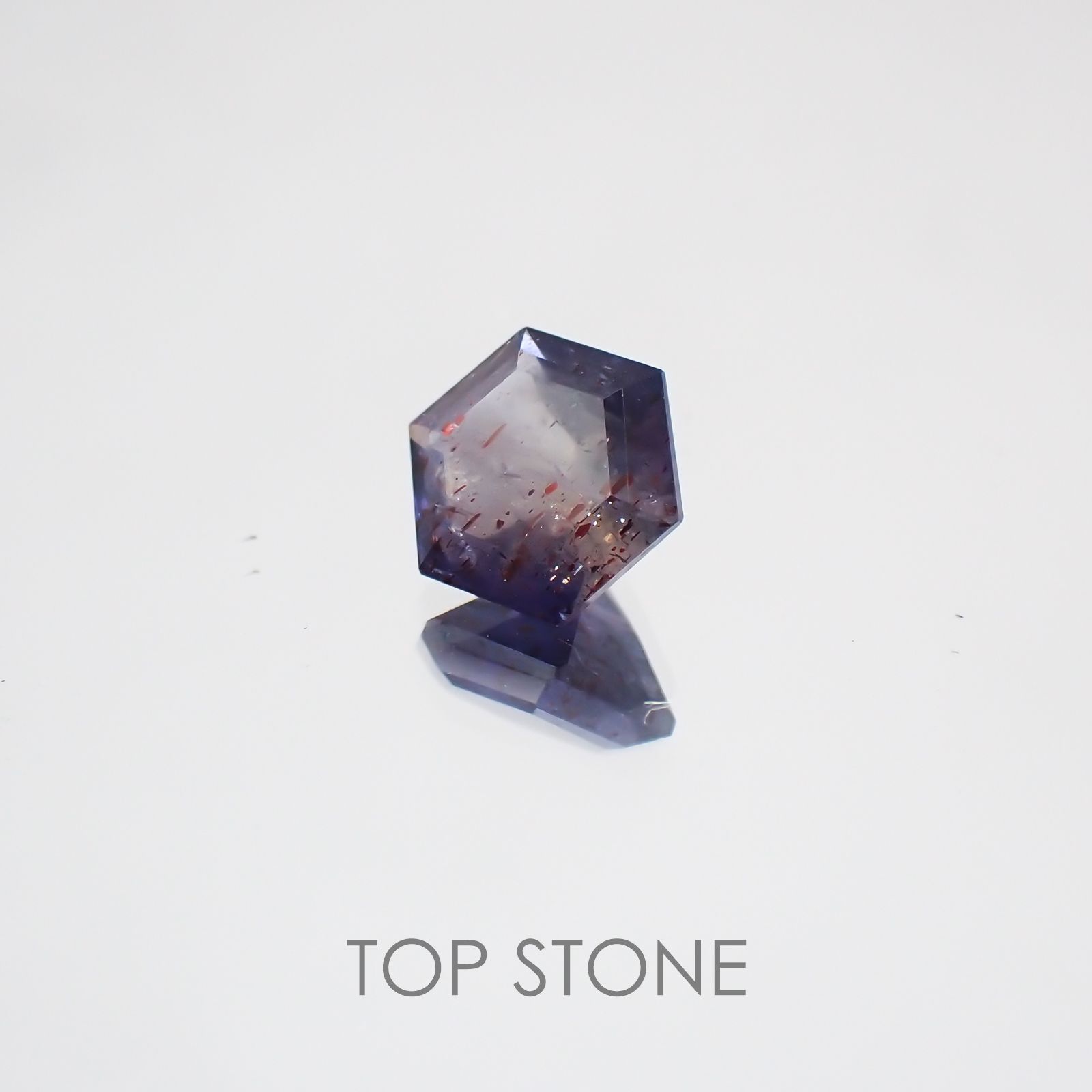 ◇ヘキサゴンカット◇ブラッドショットアイオライトSA インド産 ルース 0.77ct[210210081]6×6mm前後