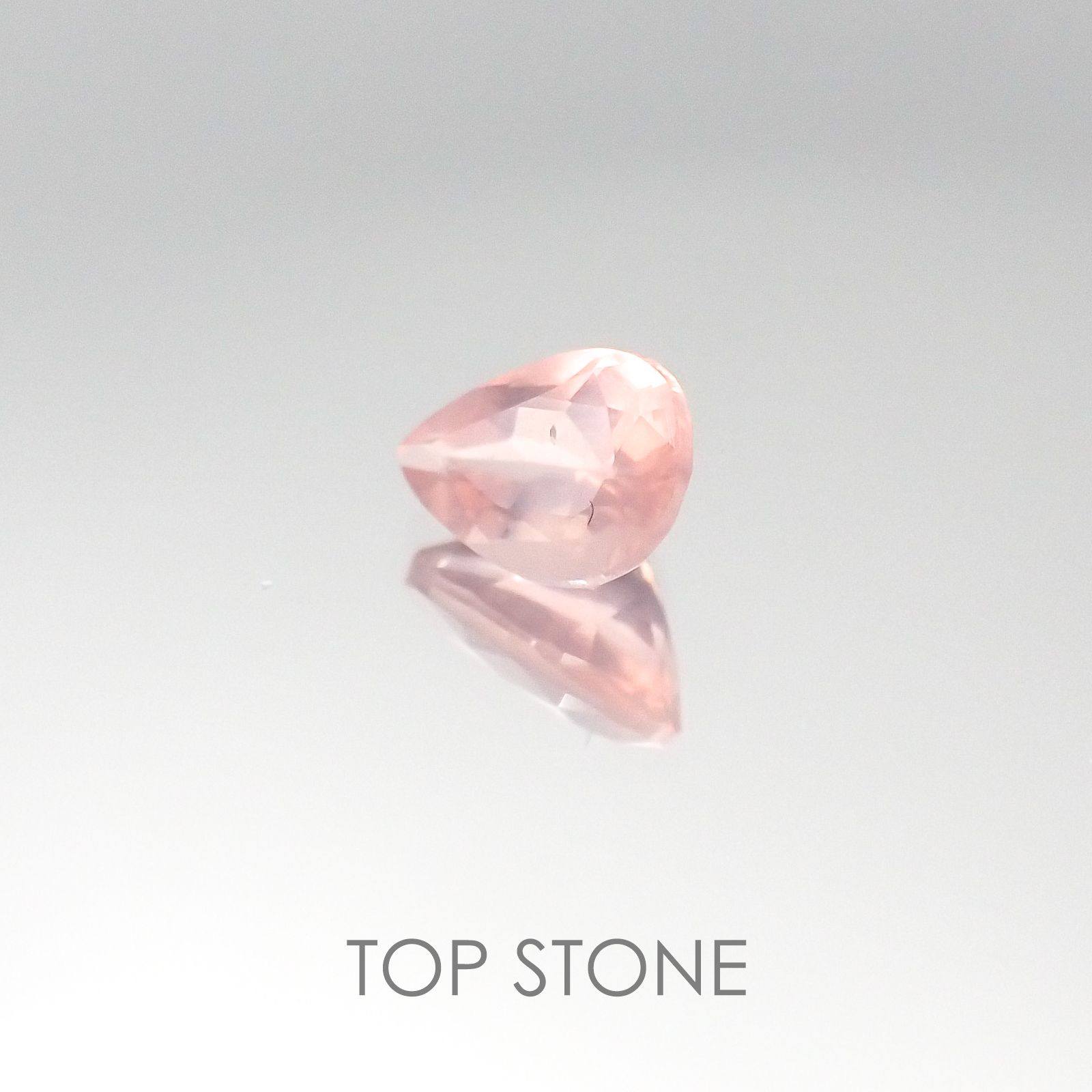 ディープローズクォーツ モザンビーク産 ルース 0.57ct[20095375]6.6×4.7mm前後