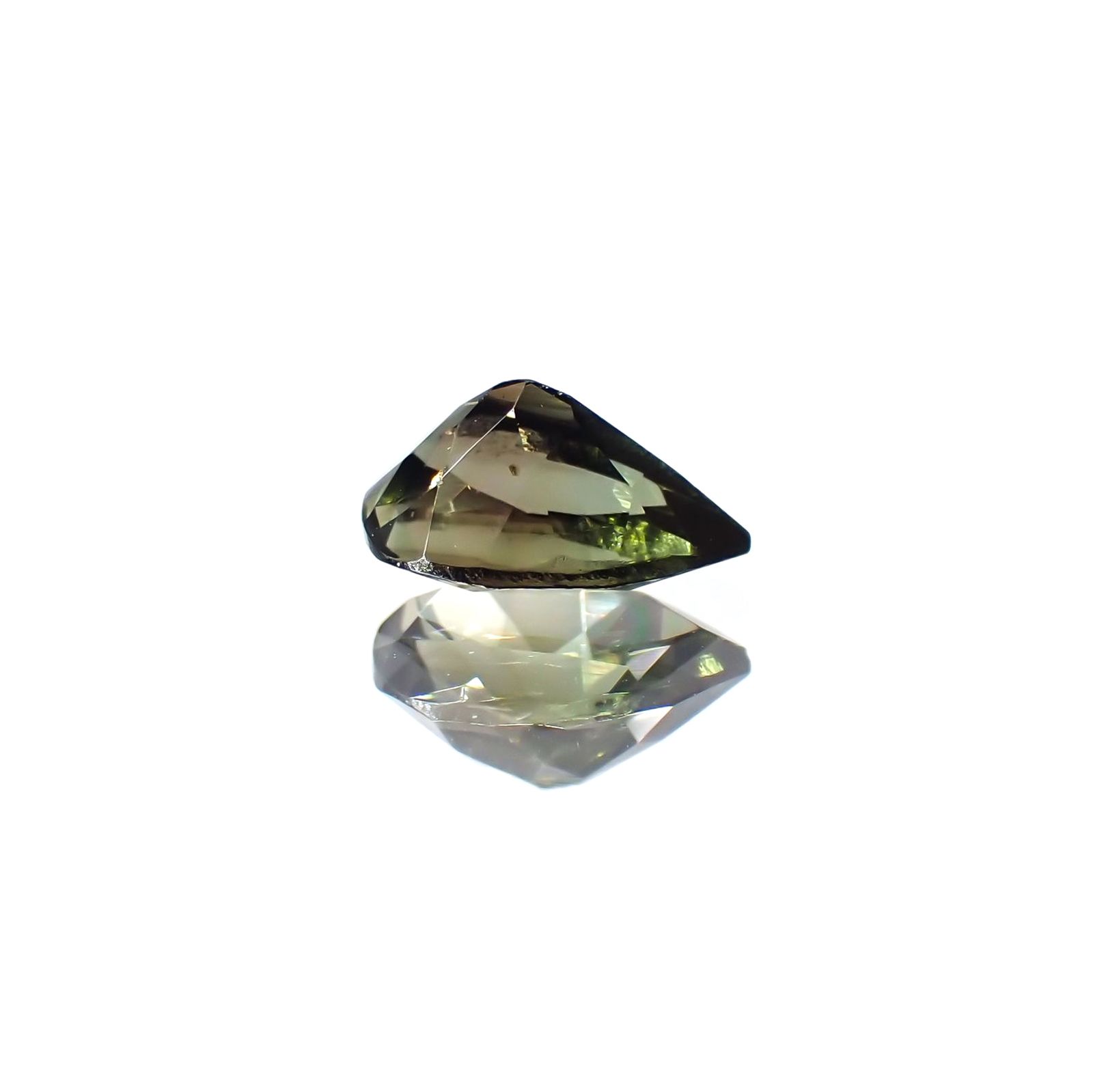 パーティカラートルマリン(宝石名パーティカラード・トルマリン) ブラジル/アフリカ産 0.95ct 識別済[211013568]8×5.1mm前後