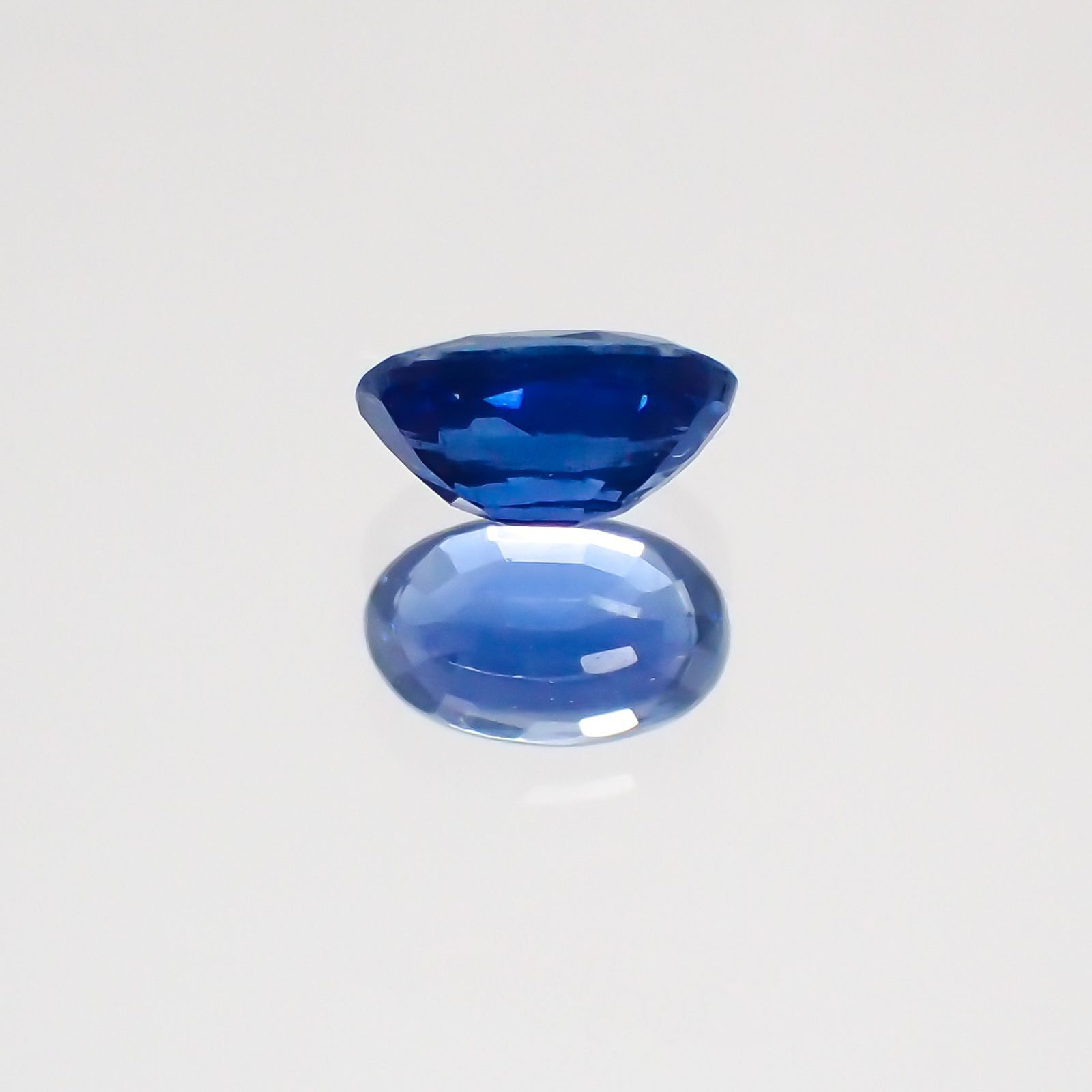 サファイア マダガスカル・スリランカ産 ルース 0.32ct[20128717]4.9×3mm前後