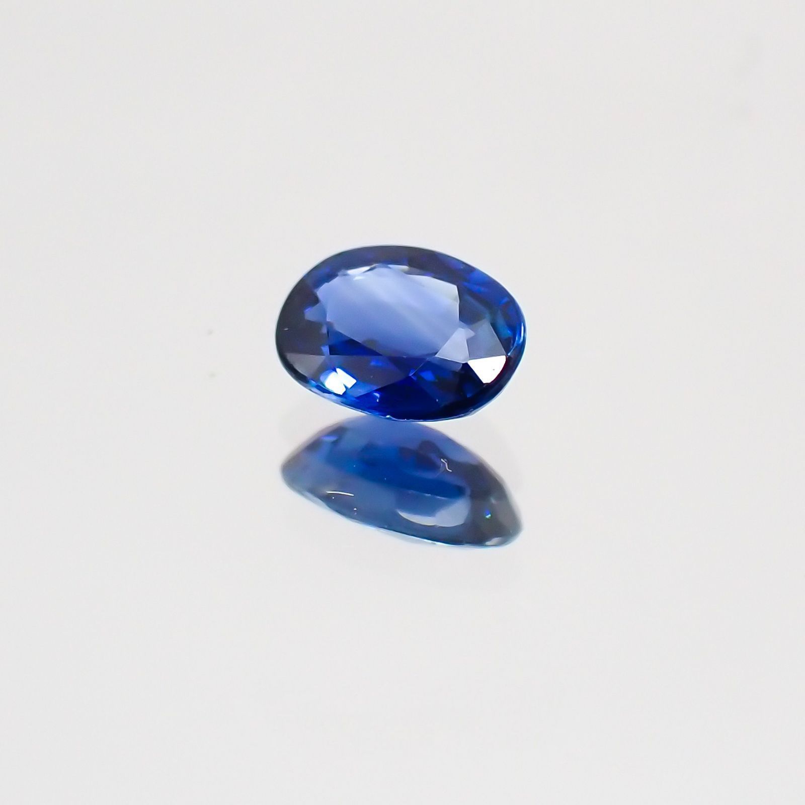 サファイア(宝石名サファイア)マダガスカル/スリランカ産 0.3ct 識別済[231124320]4.8x3.5mm前後