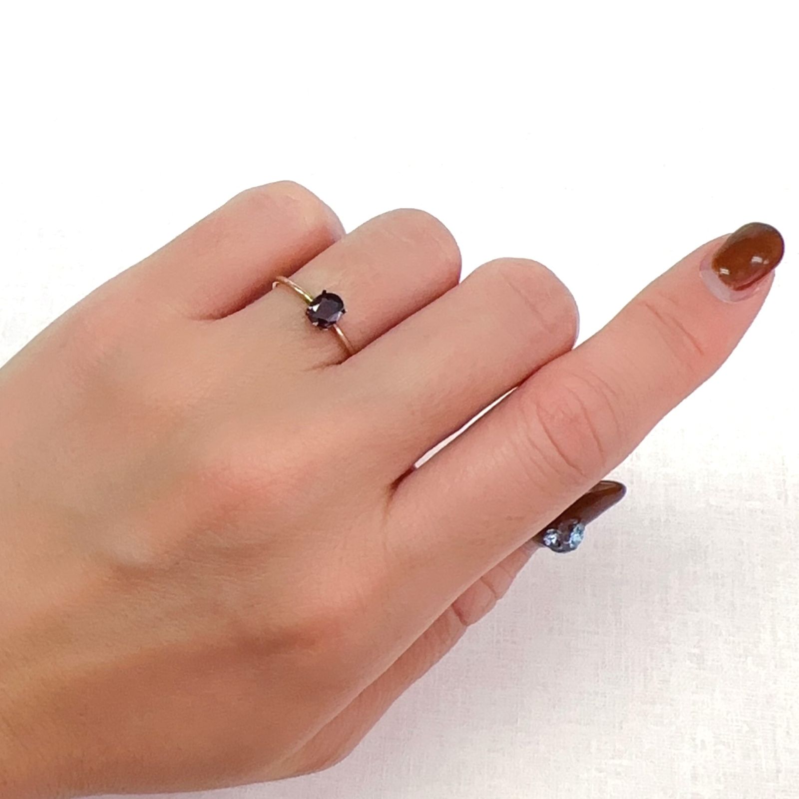 カラーチェンジサファイア 非加熱(宝石名サファイア)タンザニア産 0.54ct 識別済[231124227]5.5x4.5mm前後