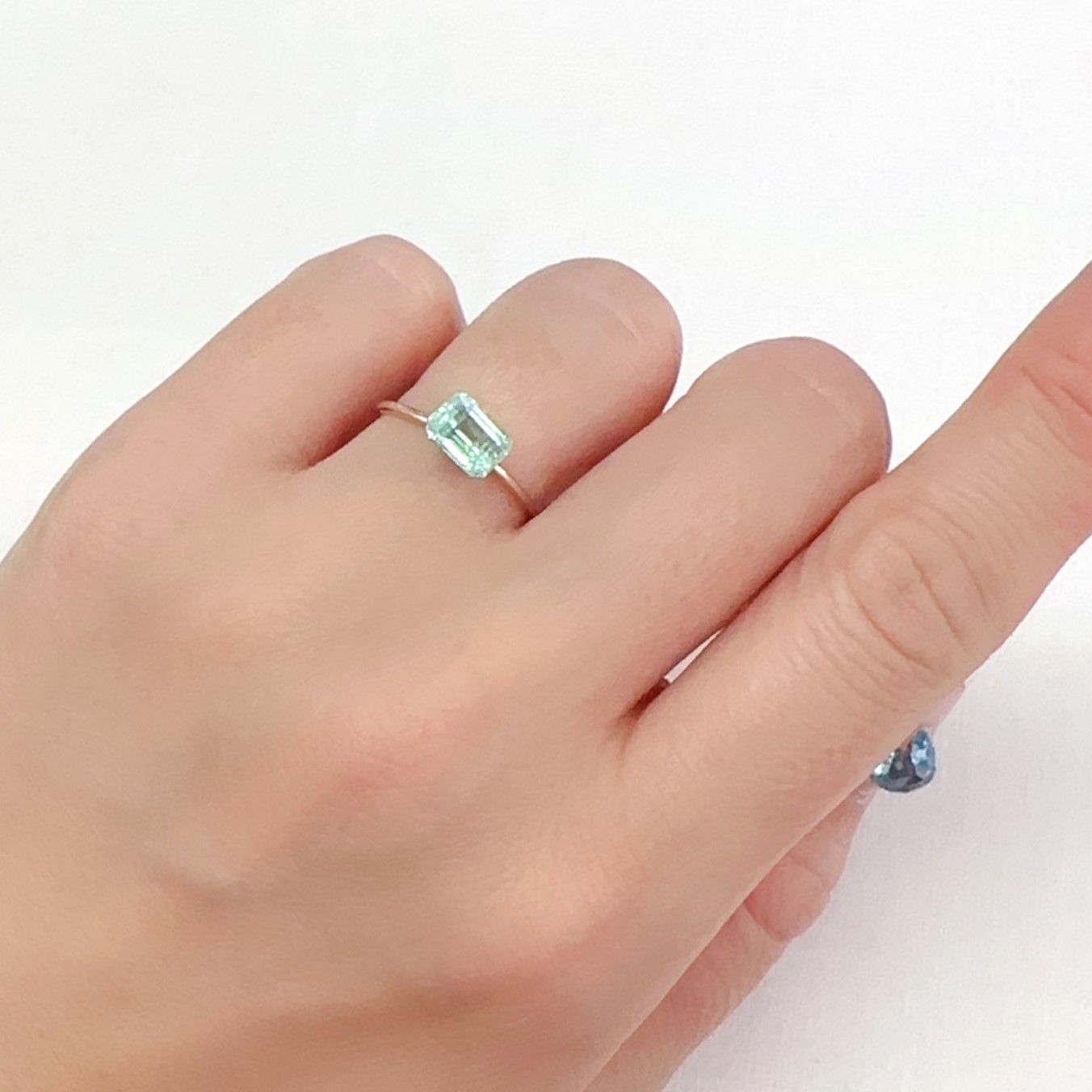 パステルカラーエメラルド コロンビア産 1.12ct[240225963]6.8x4.9mm前後
