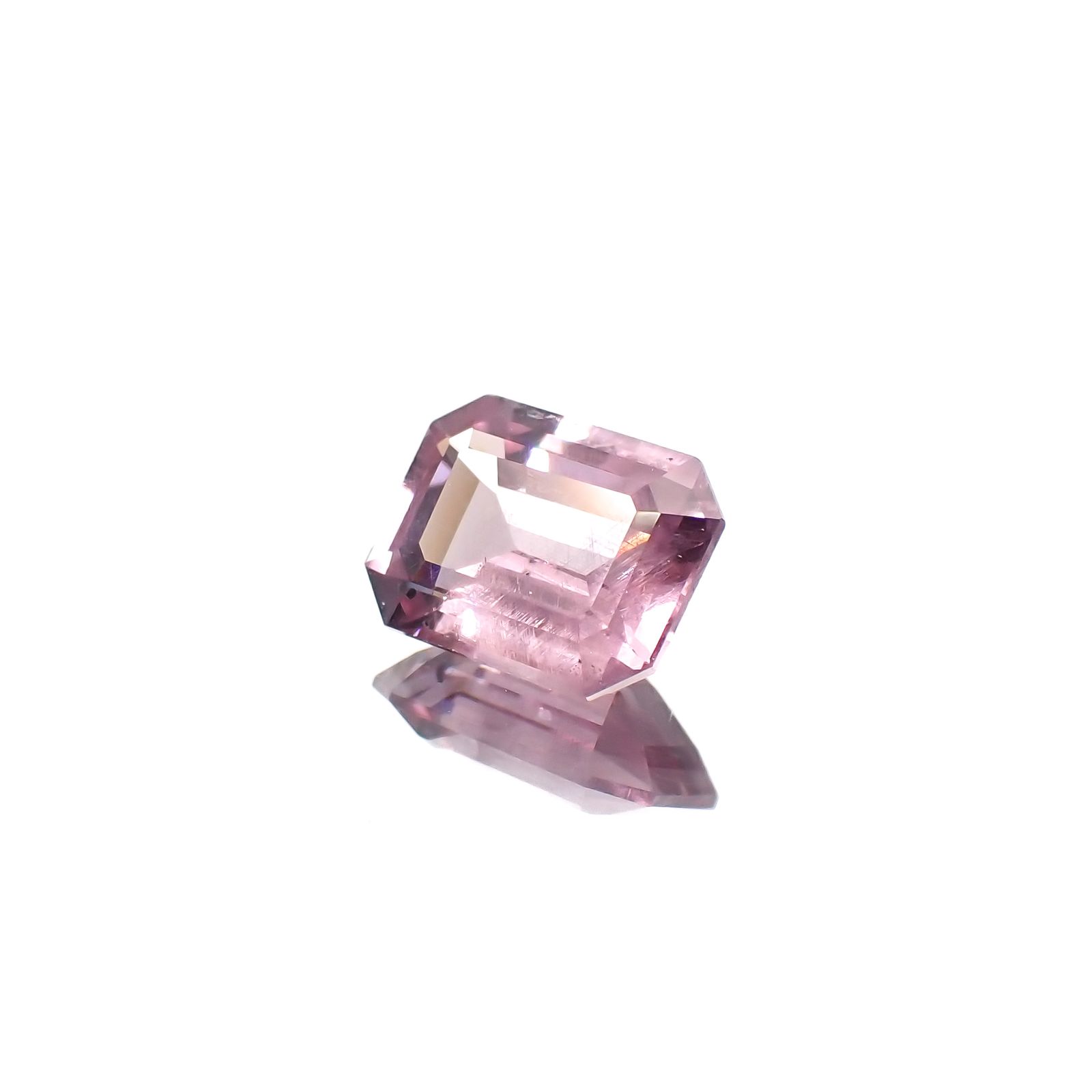 ドラゴンガーネット タンザニア産 1.37ct[231224546]7.3x5.6mm前後