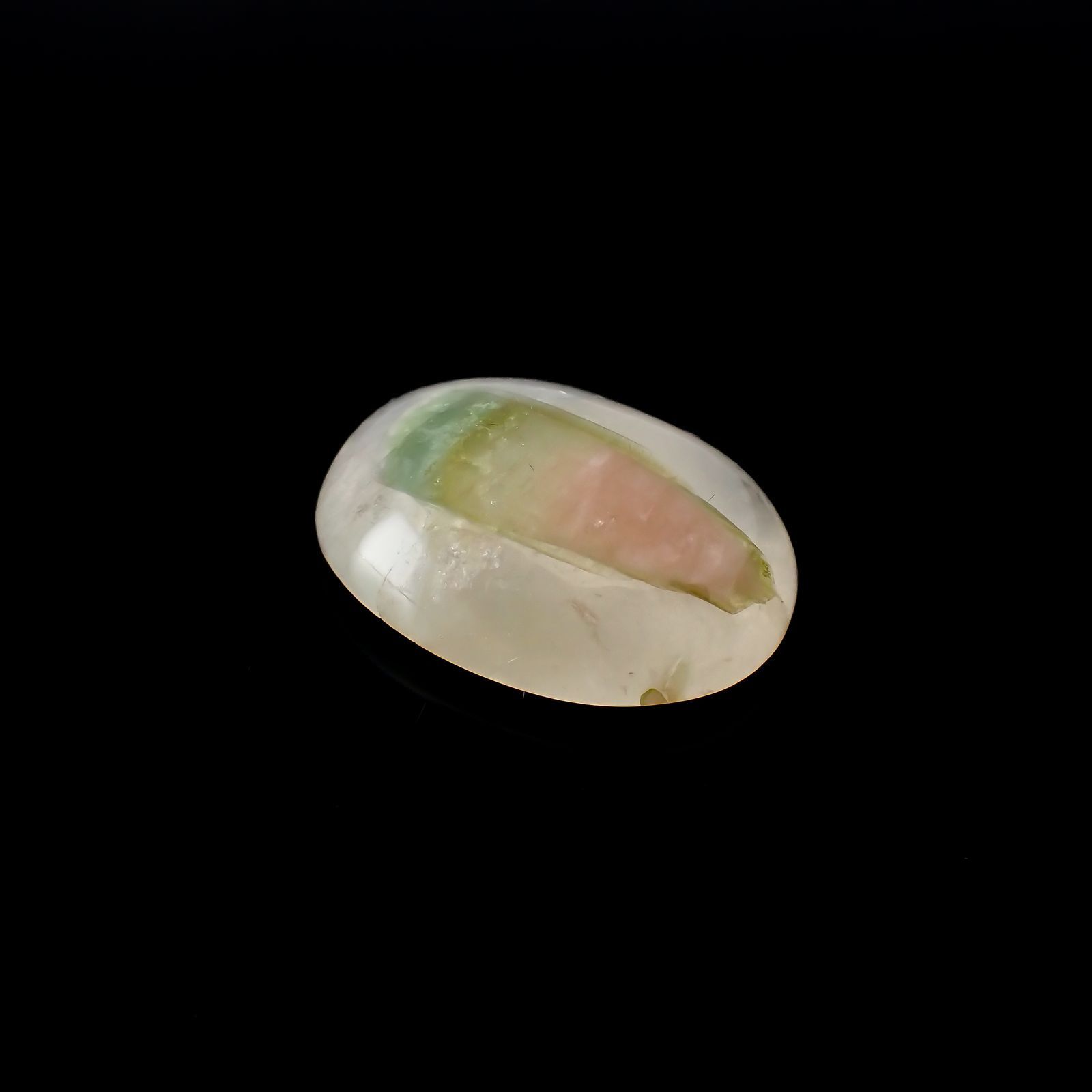 ミラクルトルマリンインクォーツ(宝石名トルマリネーテッド・クォーツ)ブラジル産 識別済 35.38ct / 26.8x20.1mm前後 [220917718]