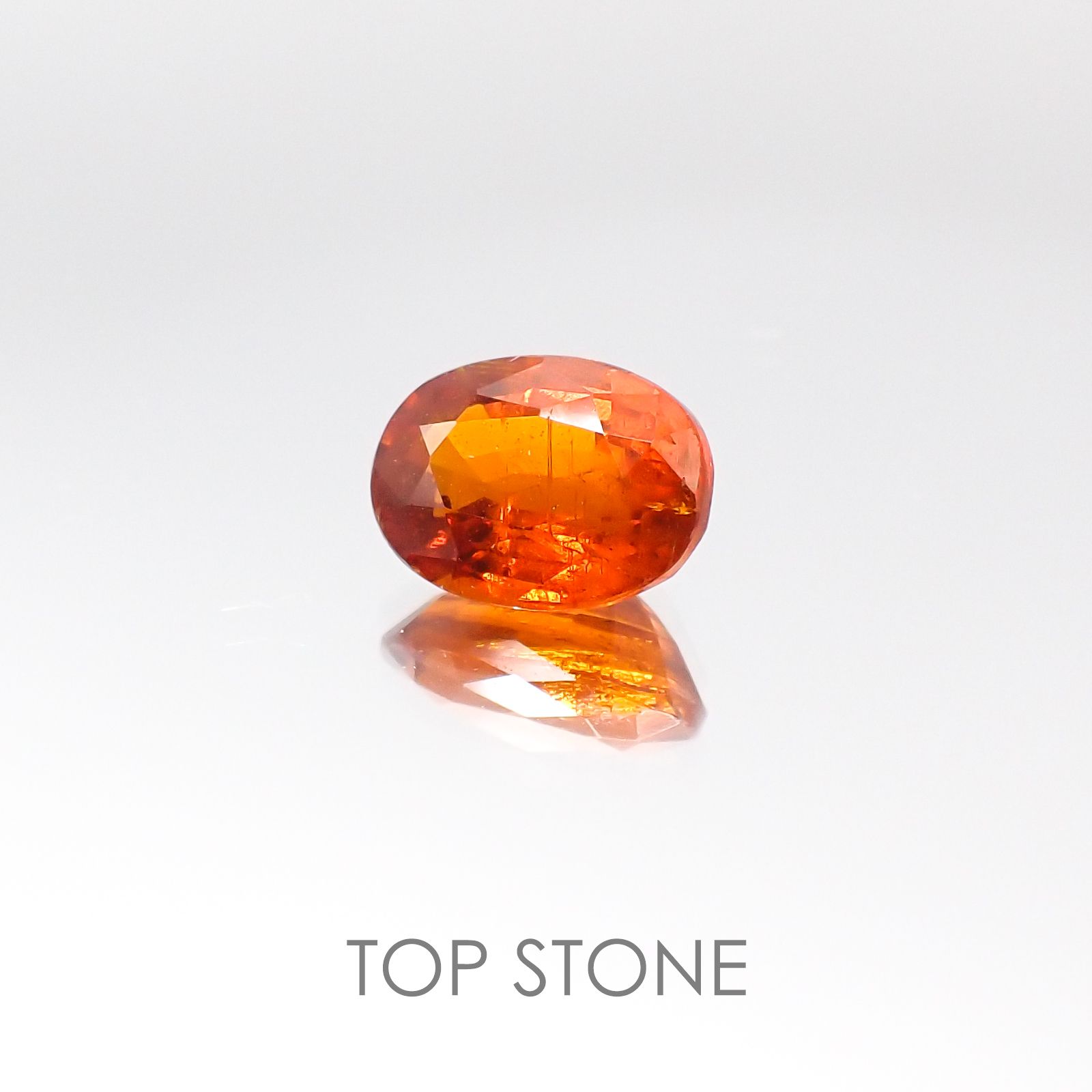 オレンジカイヤナイト タンザニア産 ルース 1.62ct[20105992]8×6.1mm前後