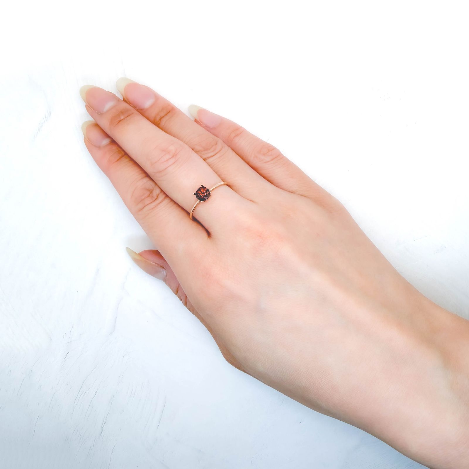 ◇オクタゴンカット◇レッドジルコン(宝石名ジルコン)スリランカ/カンボジア産 識別済 0.73ct / 5x4.9mm前後 [260732552]
