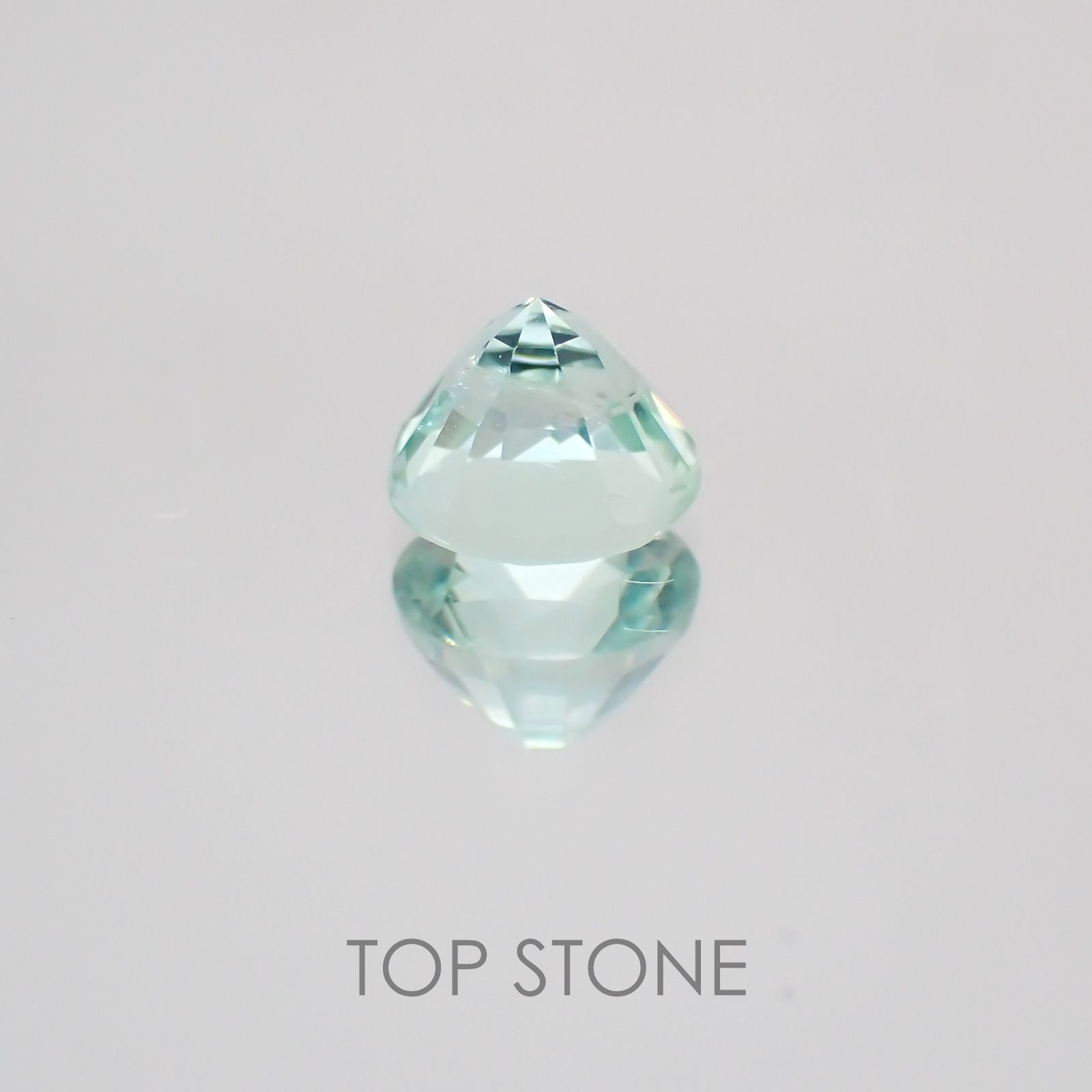 ミントベリル(宝石名グリーン・ベリル) ブラジル産 0.62ct 識別済[21079833]5.3×5.4mm前後