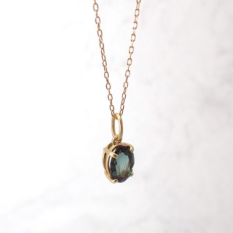 ペンダント空枠：石留め▶カラーチェンジアンデシン（お客様製作例）