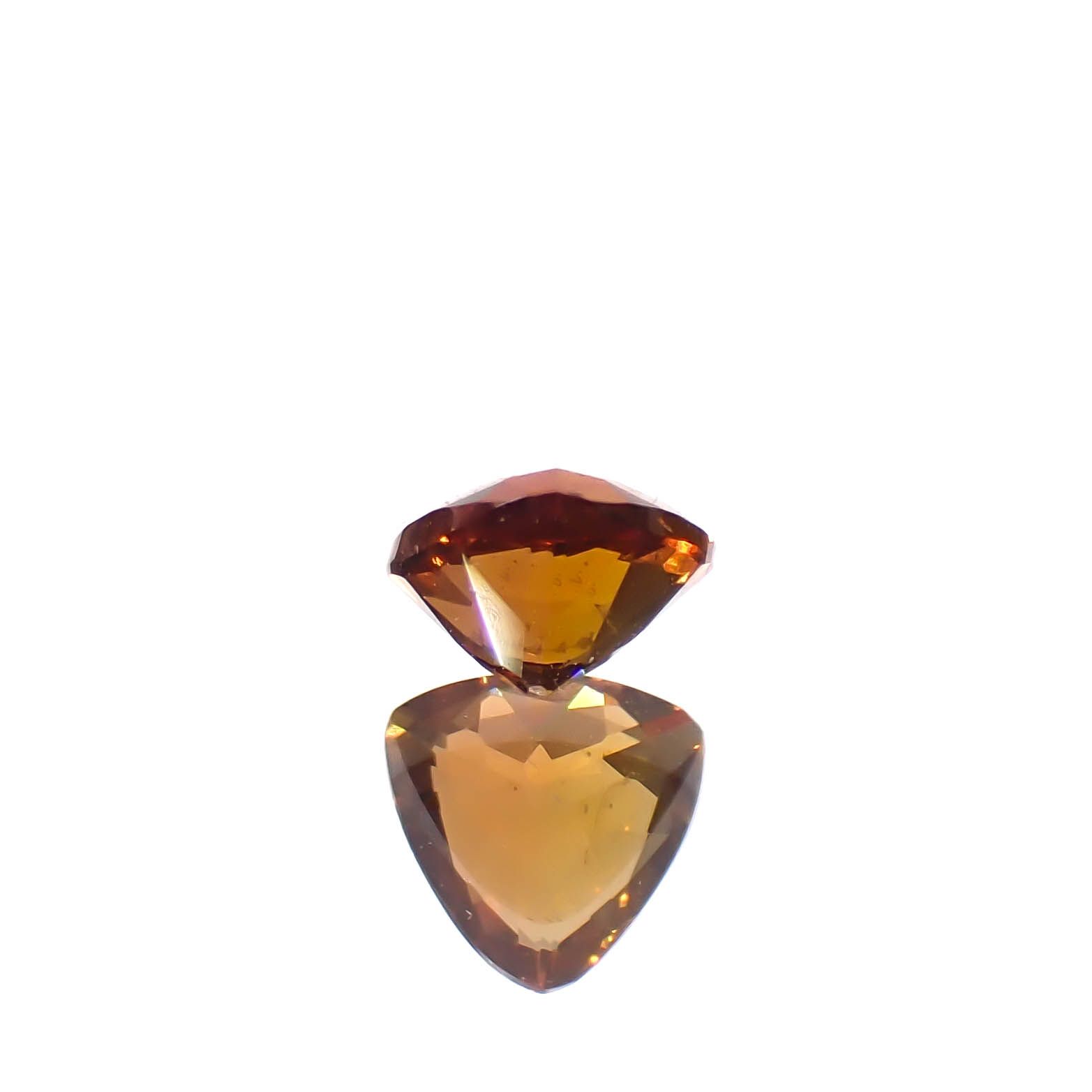 ゴールデンアイオライト マダガスカル産 0.17ct[240527666]3.8x3.7mm前後