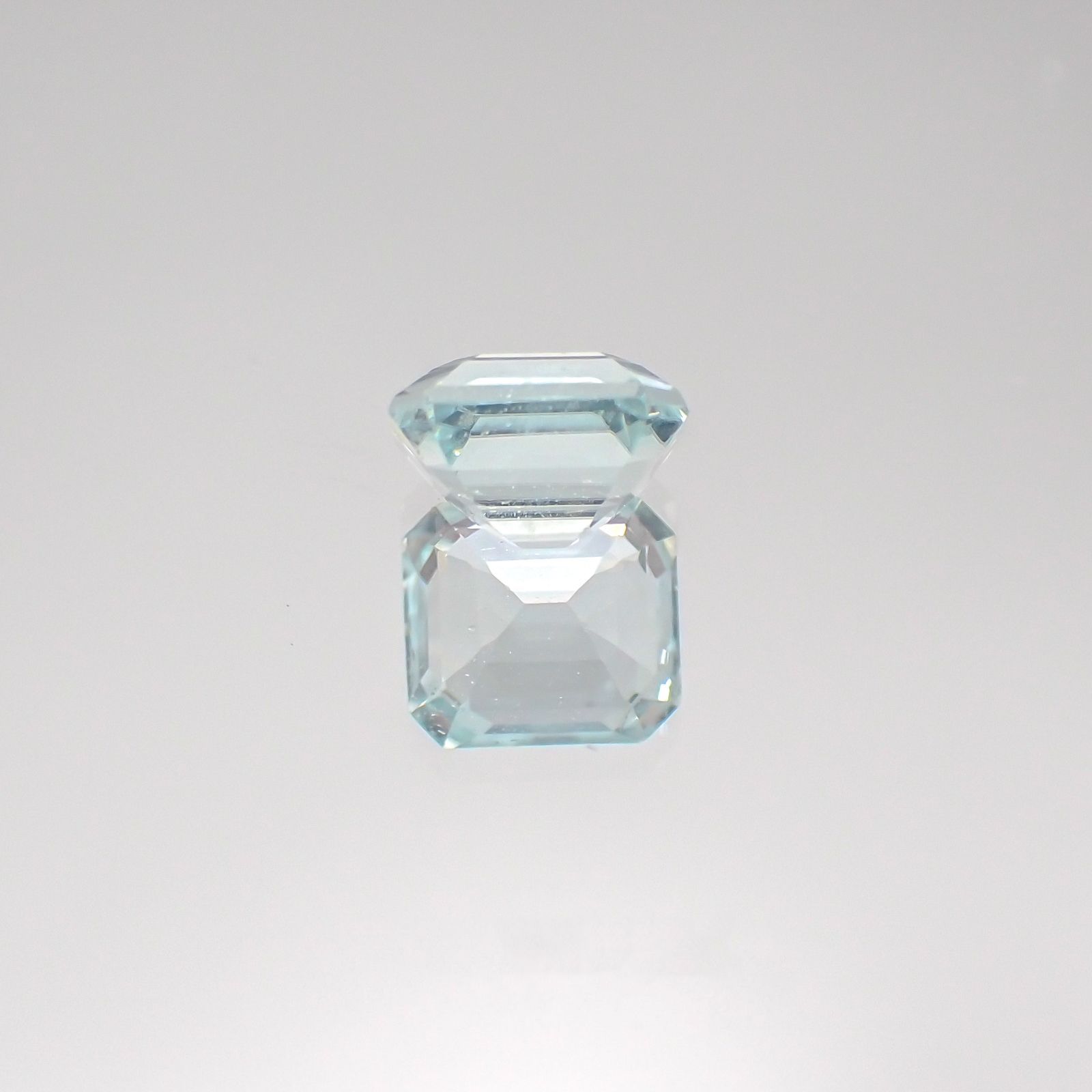 アンブリゴナイト/モンテブラサイト(宝石名モンテブラサイト)マダガスカル産 1.146ct ソ付(日独)[231124100]6.5x5.8mm前後
