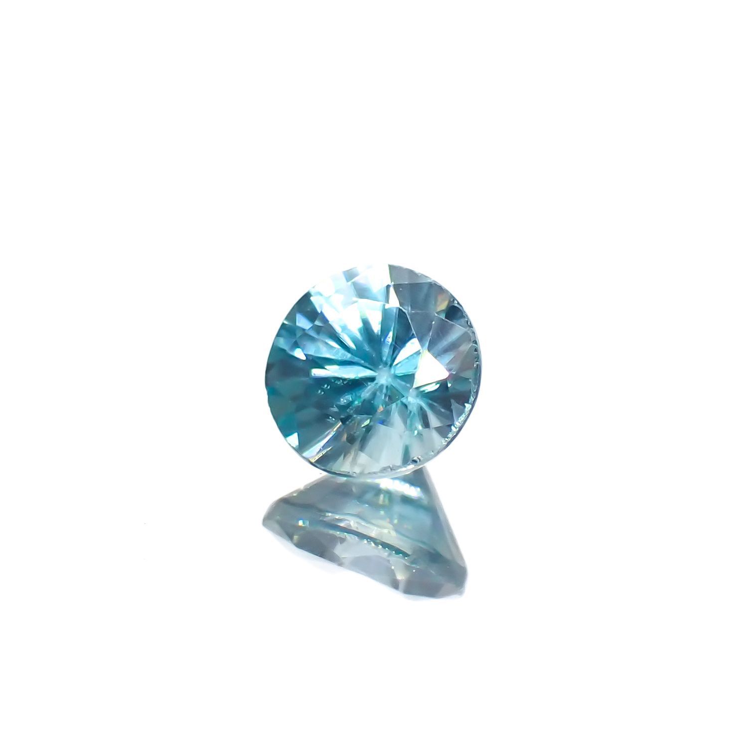 ブルージルコン カンボジア産 0.79ct[230220511]5x5mm前後
