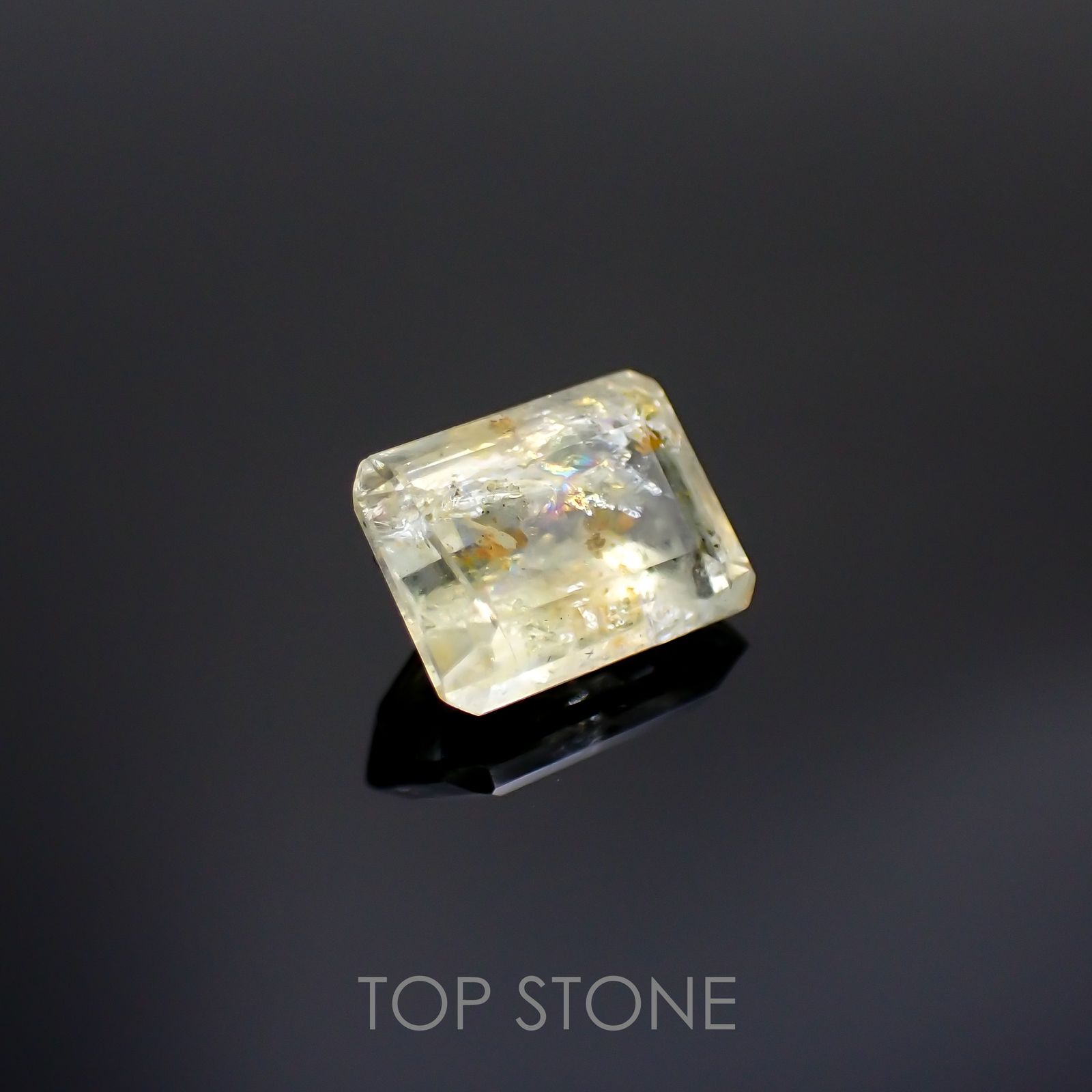 オーロラアクアマリン ブラジル産 1.79ct[220114404]8.4x6.3mm前後