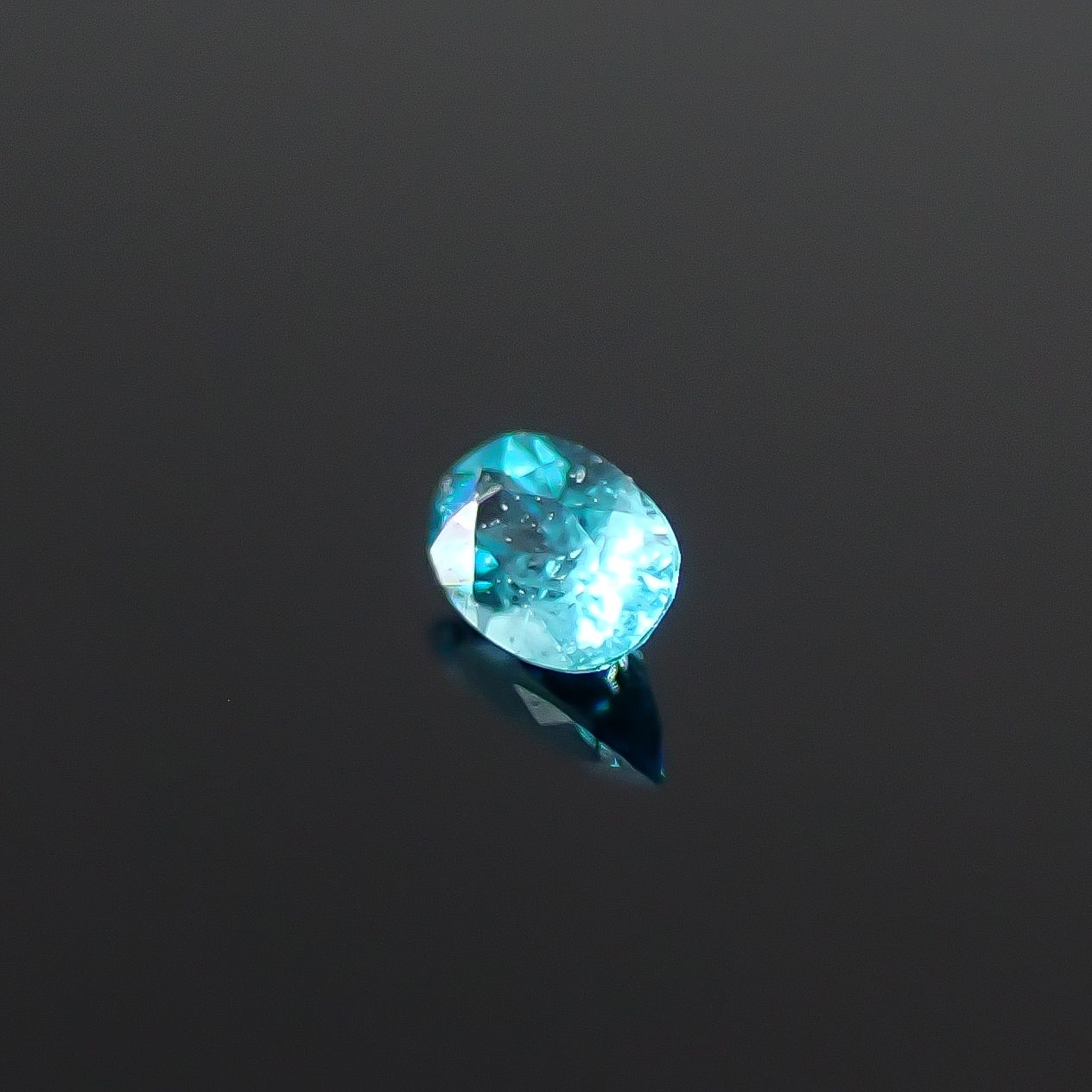 パライバトルマリン ブラジル産 0.026ct [250931073]2.4x1.6mm前後