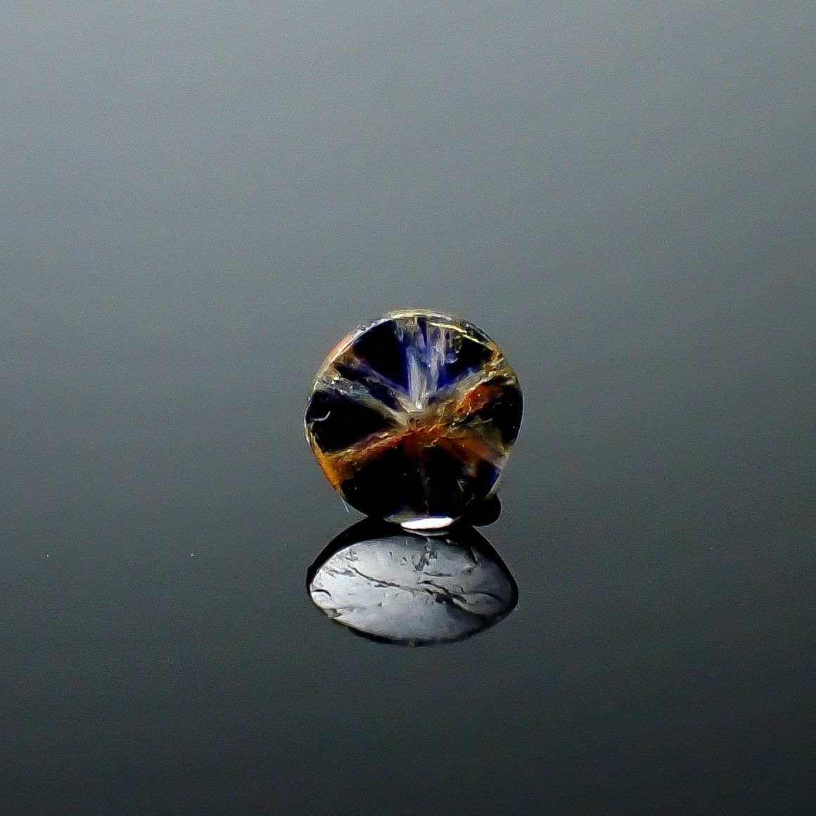 トラピッチェサファイア 原石スライス磨き ビルマ産 0.40ct [250830984]4.9x4.7mm前後