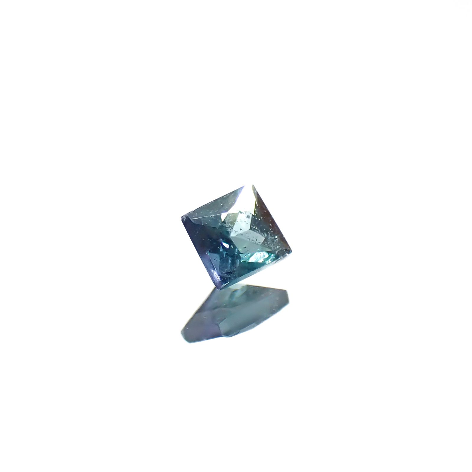 ◇プリンセスカット◇ブルーグリーンコーネルピン(宝石名ブルーグリーン・コーネルピン)タンザニア産 0.085ct 識別済[240527680]2.5x2.5mm前後