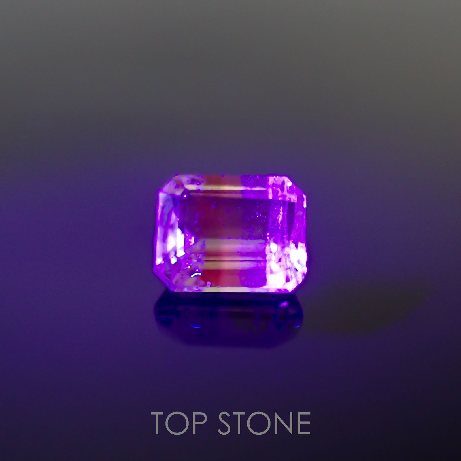 バイカラーツァボライト(宝石名グリーン グロッシュラー・ガーネット) タンザニア産 0.97ct 識別済[210711567]5.9×4.8mm前後