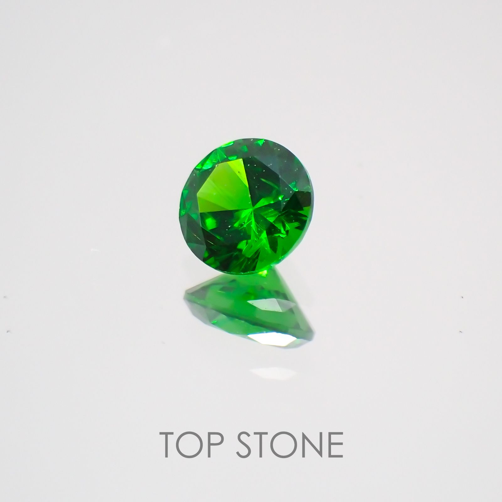 デマントイドガーネット(宝石名デマントイド・ガーネット)  ロシア産 0.166ct ソ付(彩珠)[210410514]3.3×3.3mm前後
