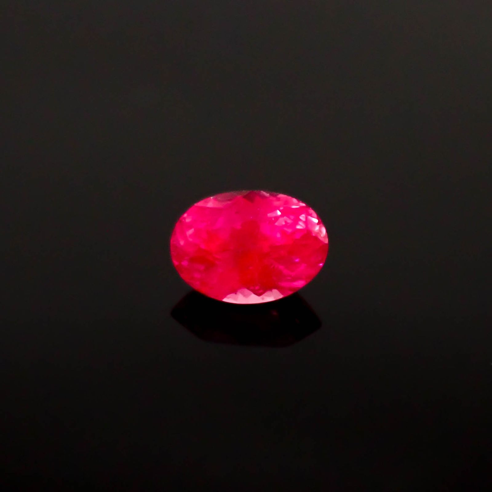 ピンクサファイア スリランカ産 0.49ct[240929061]5.4x3.8mm前後