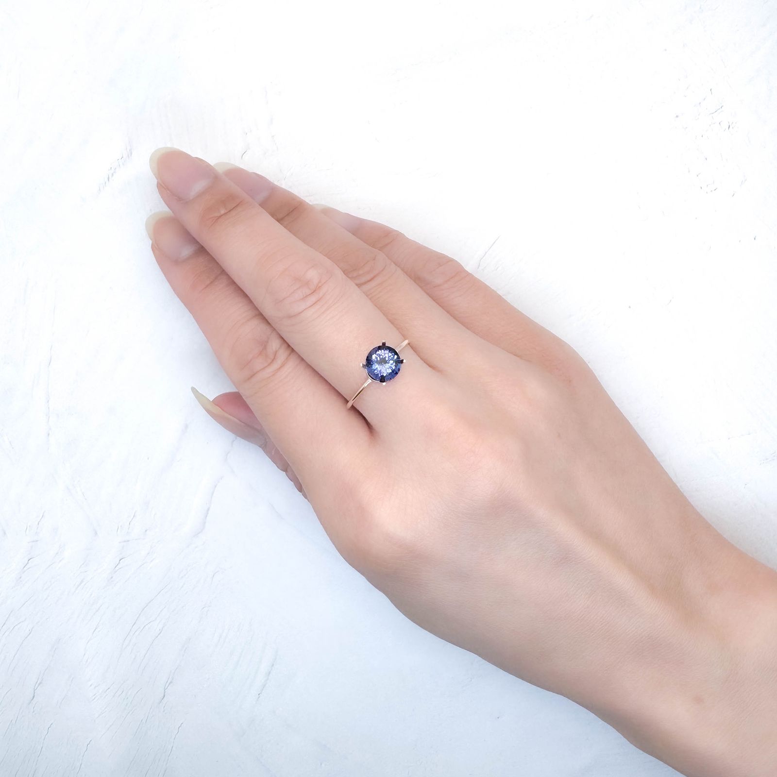 タンザナイト(宝石名タンザナイト)タンザニア産 識別済 1.22ct / 6.8x6.7mm前後 [251031239]