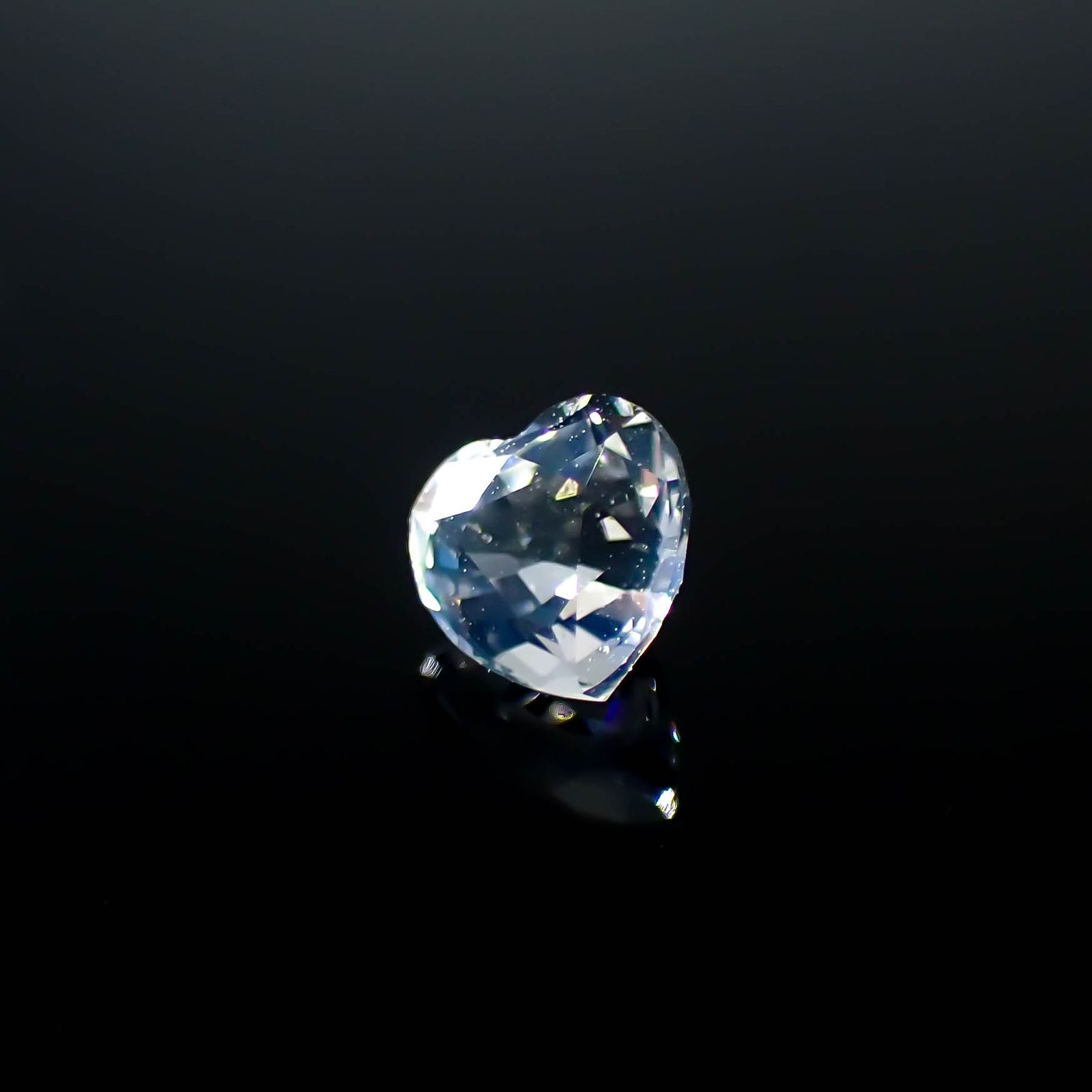 レインボームーンストーン ザンビア産 0.35ct [250730910]4.4x4.5mm前後