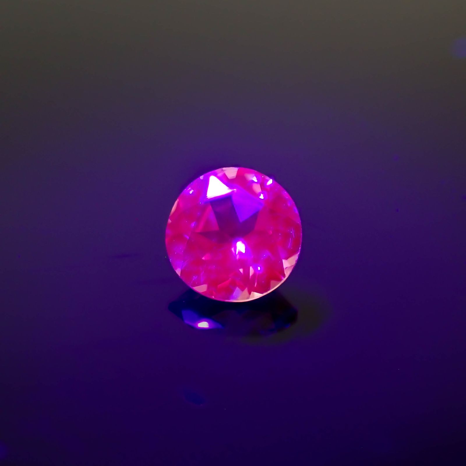 ドラゴンガーネット タンザニア産 0.51ct[230421461]4.6x4.6mm前後
