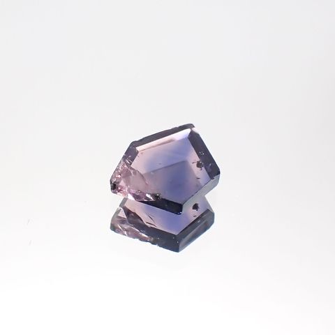 ◇カスタムカット◇ウィンザーサファイア(宝石名サファイア)タンザニア・ウィンザー産 0.92ct 識別済[220515948]7.6x6.2mm前後