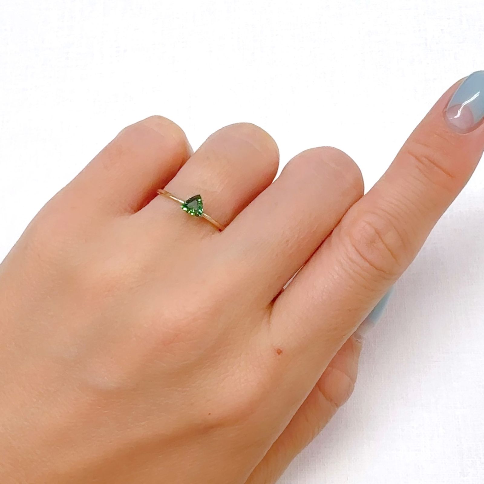 ブルーグリーントルマリン ブラジル産 0.31ct[240628383]4.9x4.6mm前後