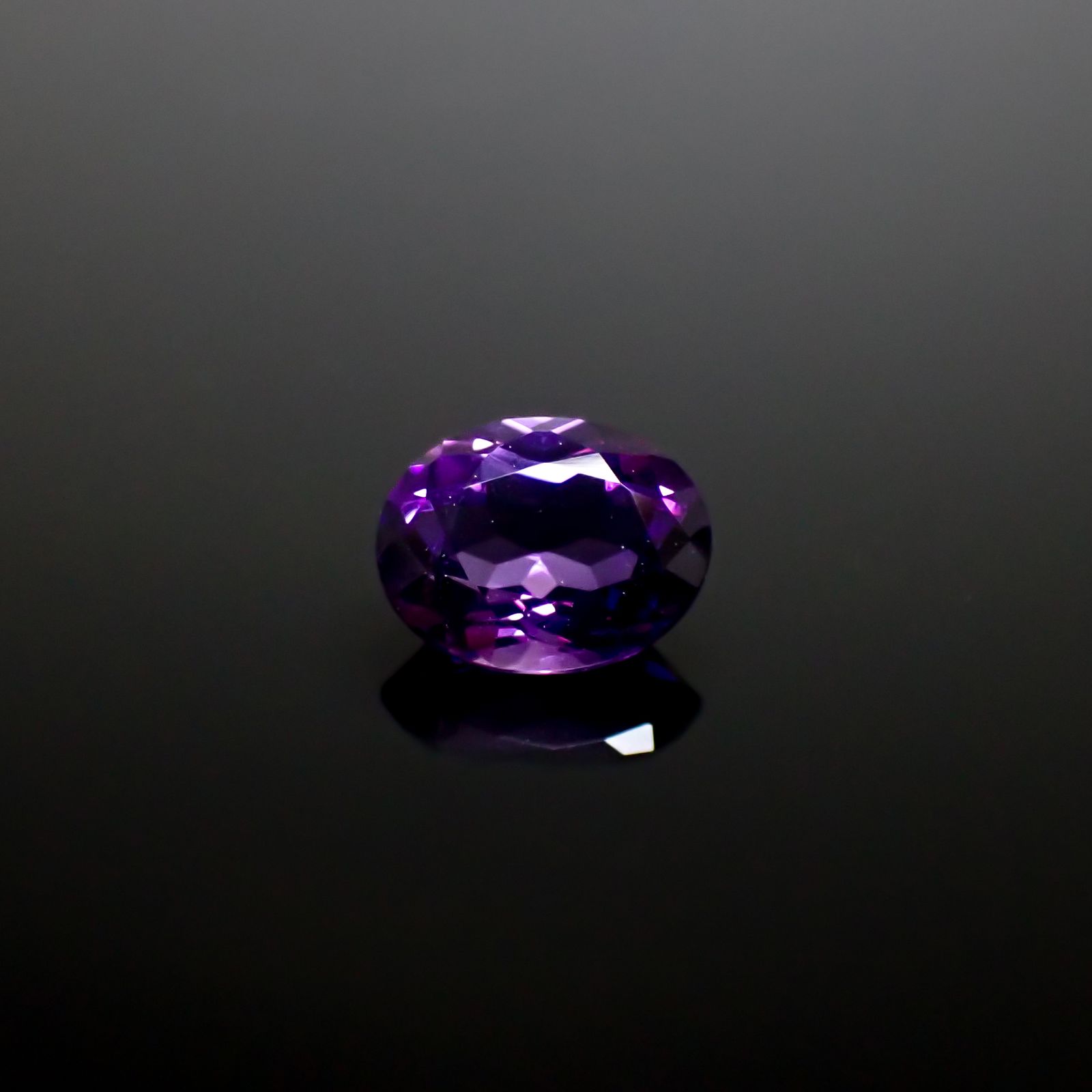カラーシフトアメジスト ブラジル/ウルグアイ産 1.31ct [250329983]8.2x6.3mm前後