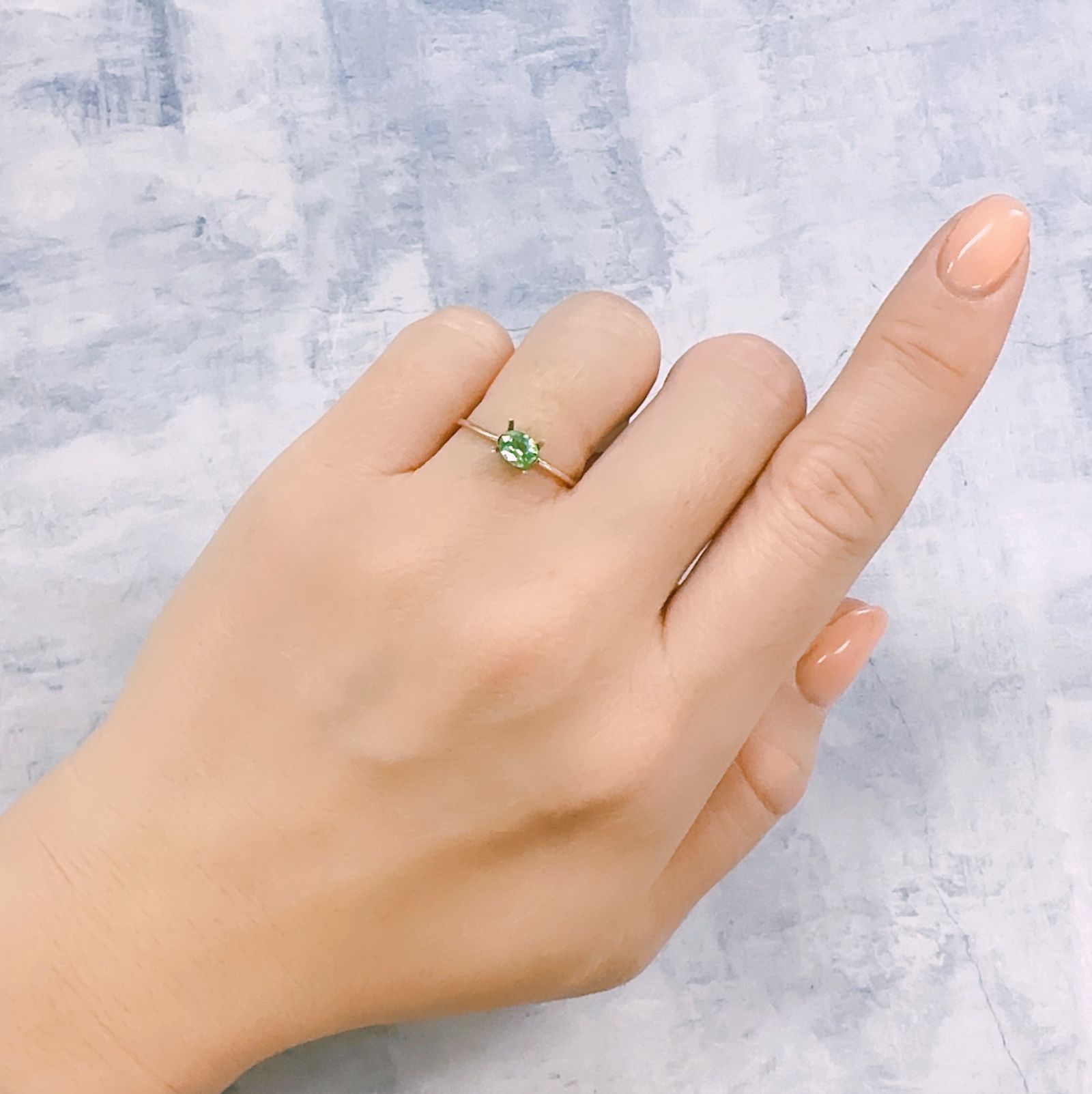 ミントガーネット(宝石名グリーン グロッシュラー・ガーネット)タンザニア産 0.37ct 識別済[230119972]5x4mm前後
