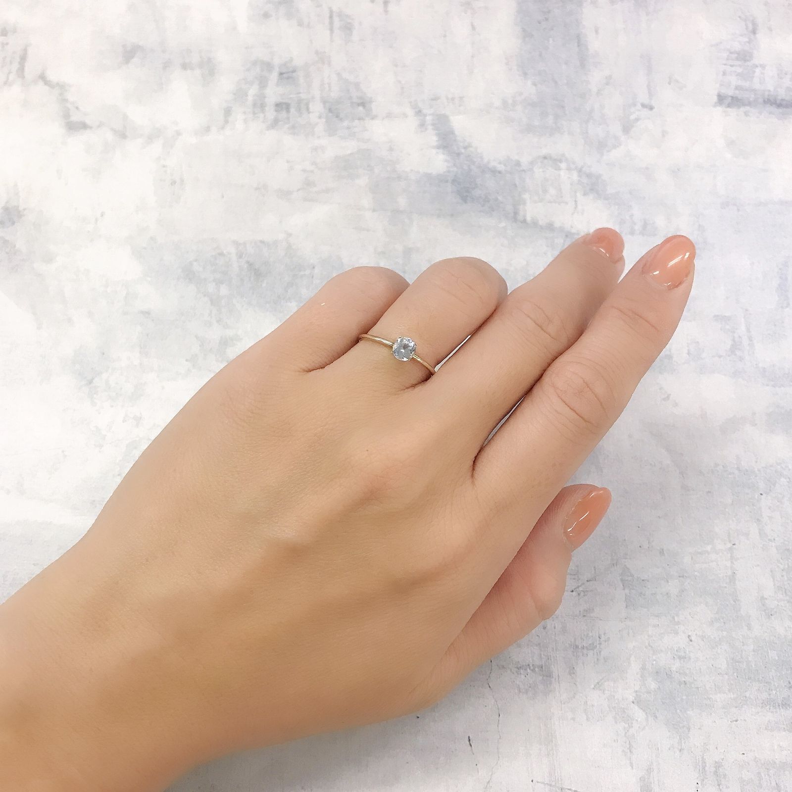 アイスブルーサファイア(宝石名サファイア)スリランカ/マダガスカル産 0.51ct 識別済[220817459]4.9x4.5mm前後