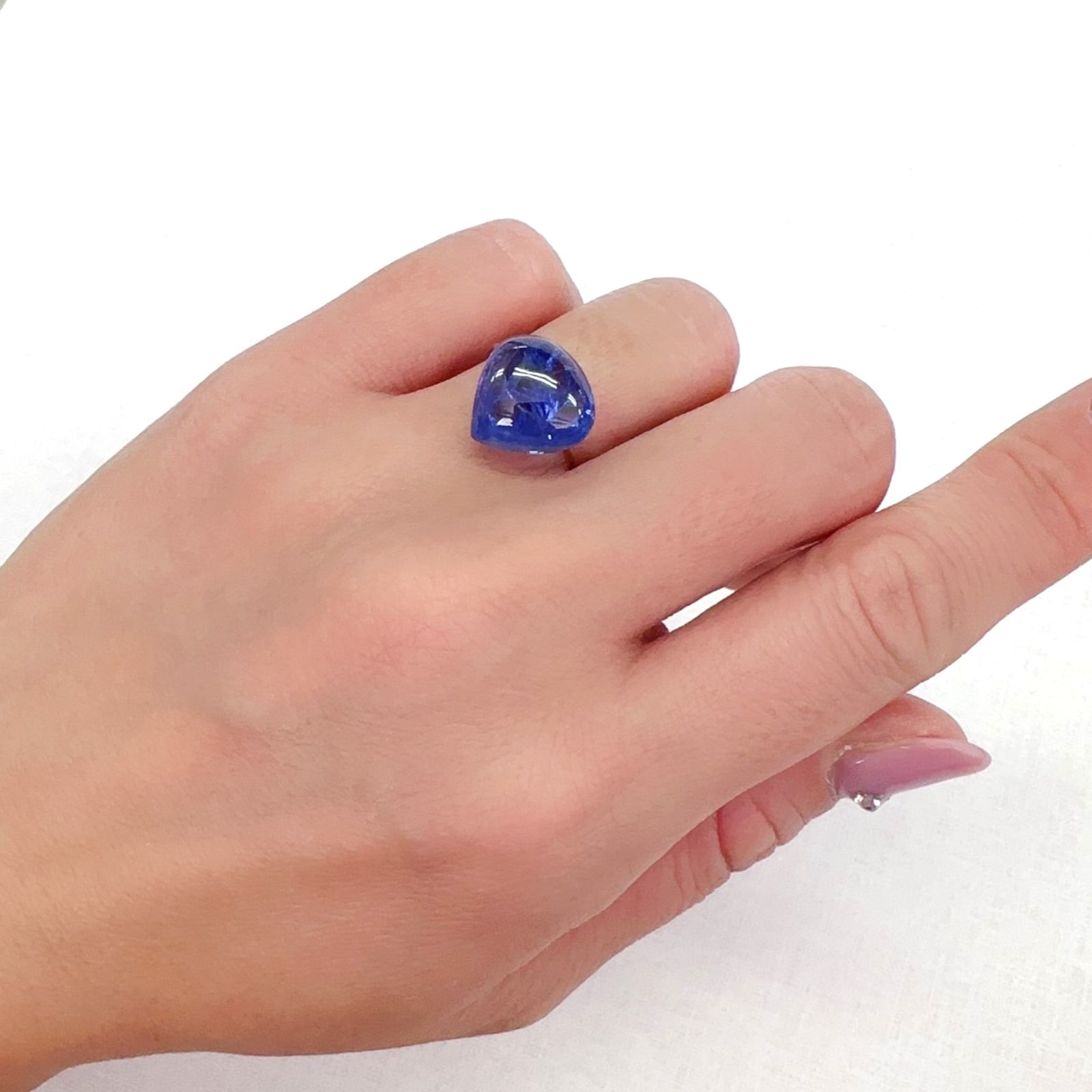 タンザナイト(宝石名タンザナイト)タンザニア産 9.18ct 識別済[231124269]12.7x12.8mm前後