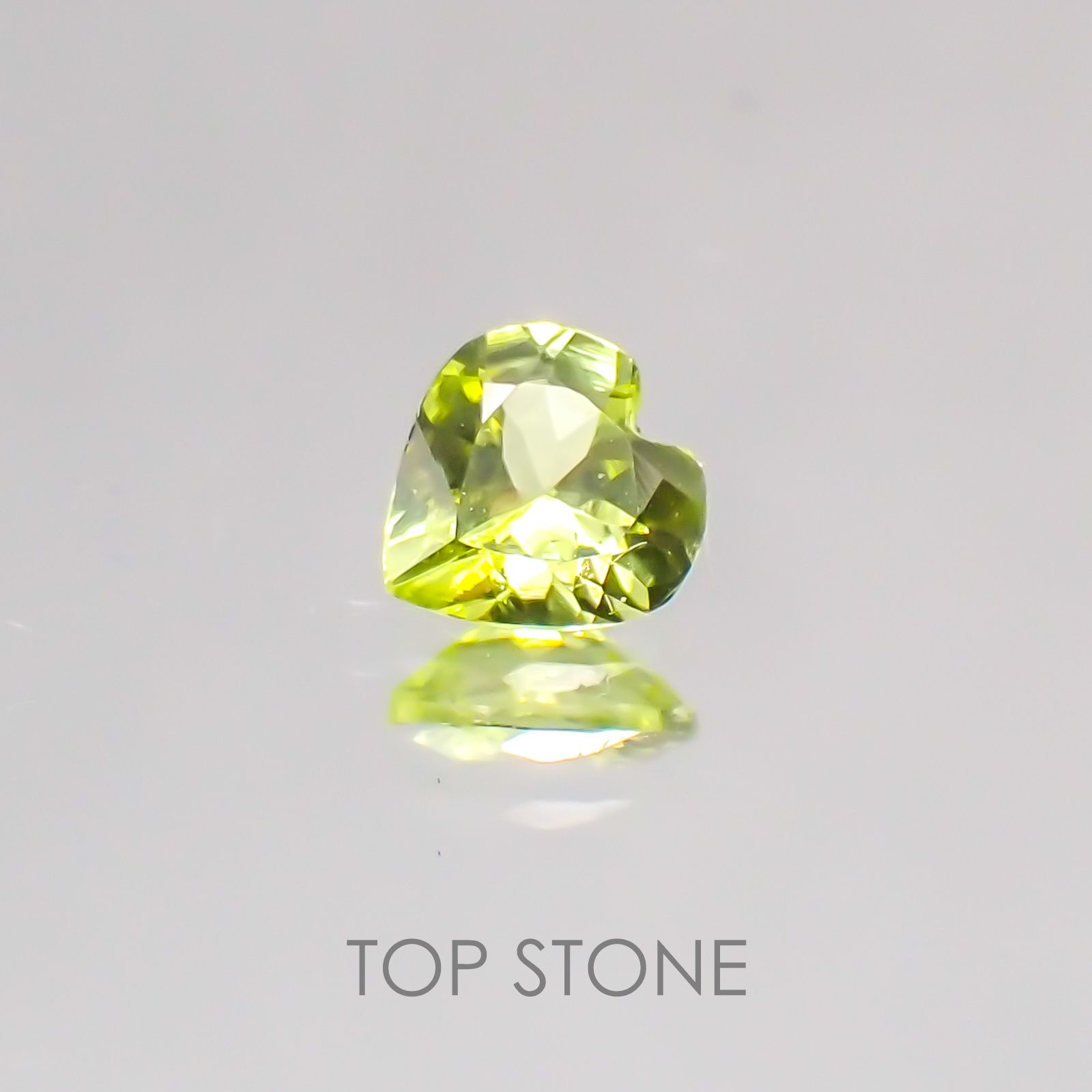 パロットクリソベリル インド産 ルース 0.22ct[20128565]3.9×3.9mm前後