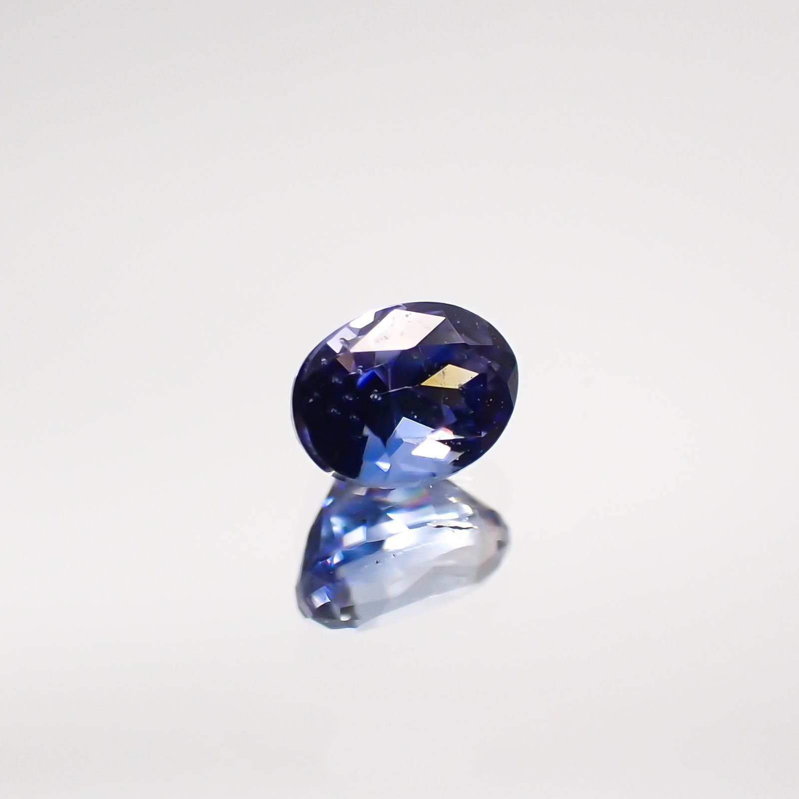 ベニトアイト(宝石名ベニトアイト) アメリカ・カリフォルニア産 0.13ct 識別済[210711650]3.2×2.3mm前後