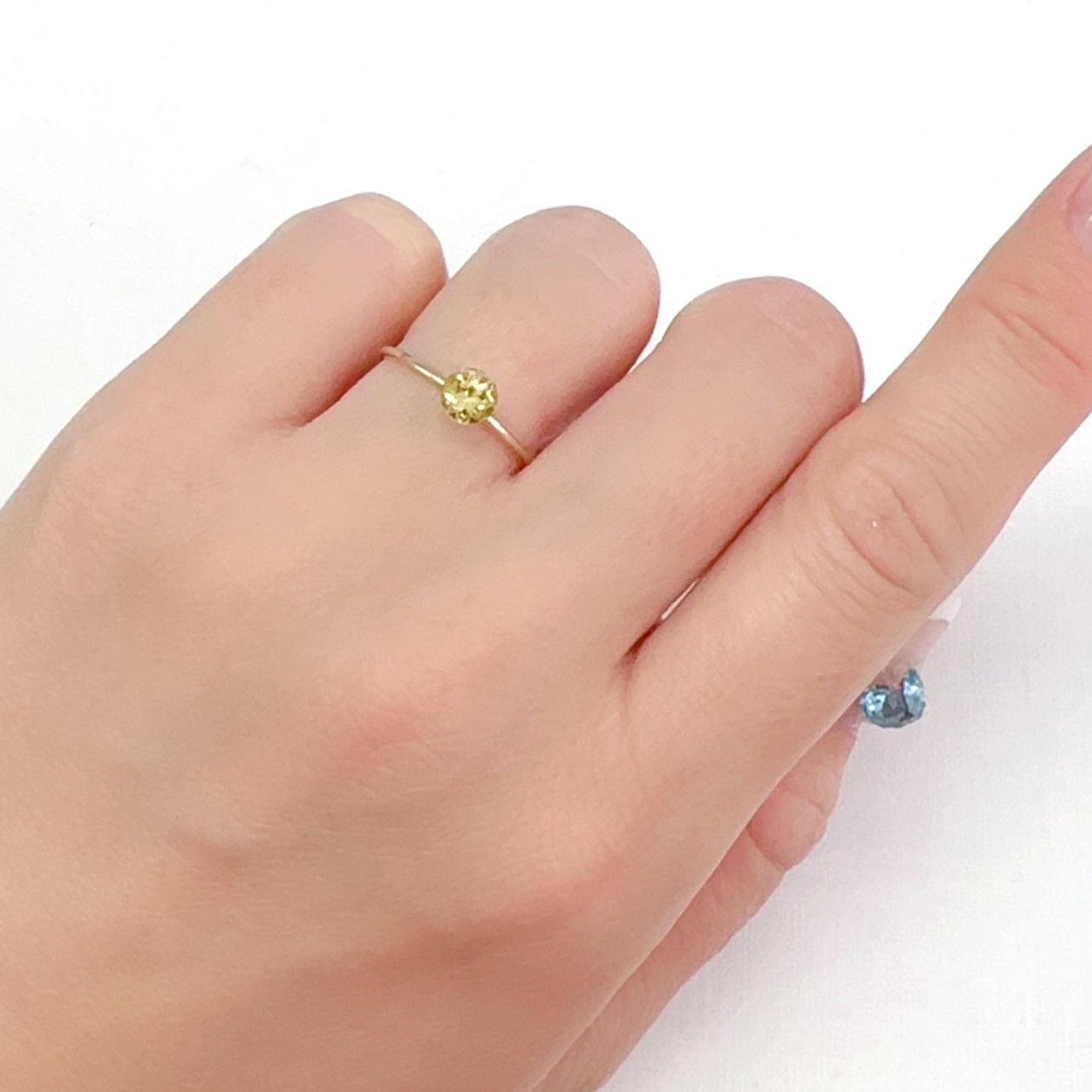 イエローゾイサイト タンザニア産 0.58ct[240427133]5x4.9mm前後
