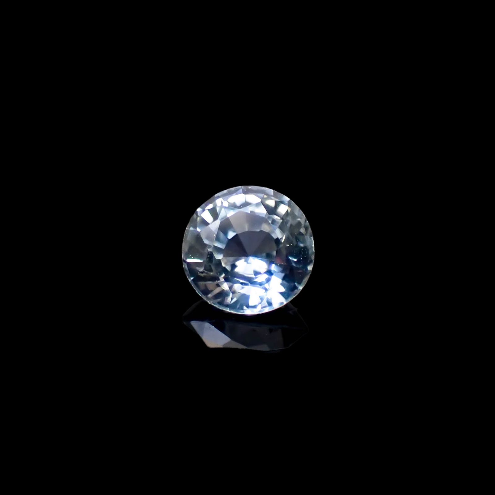 アイスブルーサファイア スリランカ/マダガスカル産 0.95ct [250329998]5.7x5.7mm前後