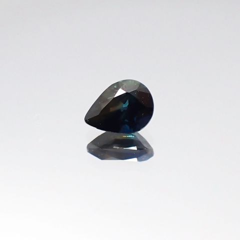ゴールドシーンサファイア(宝石名シーン・サファイア)ケニア産 0.38ct 識別済[231023800]4.9x3.7mm前後