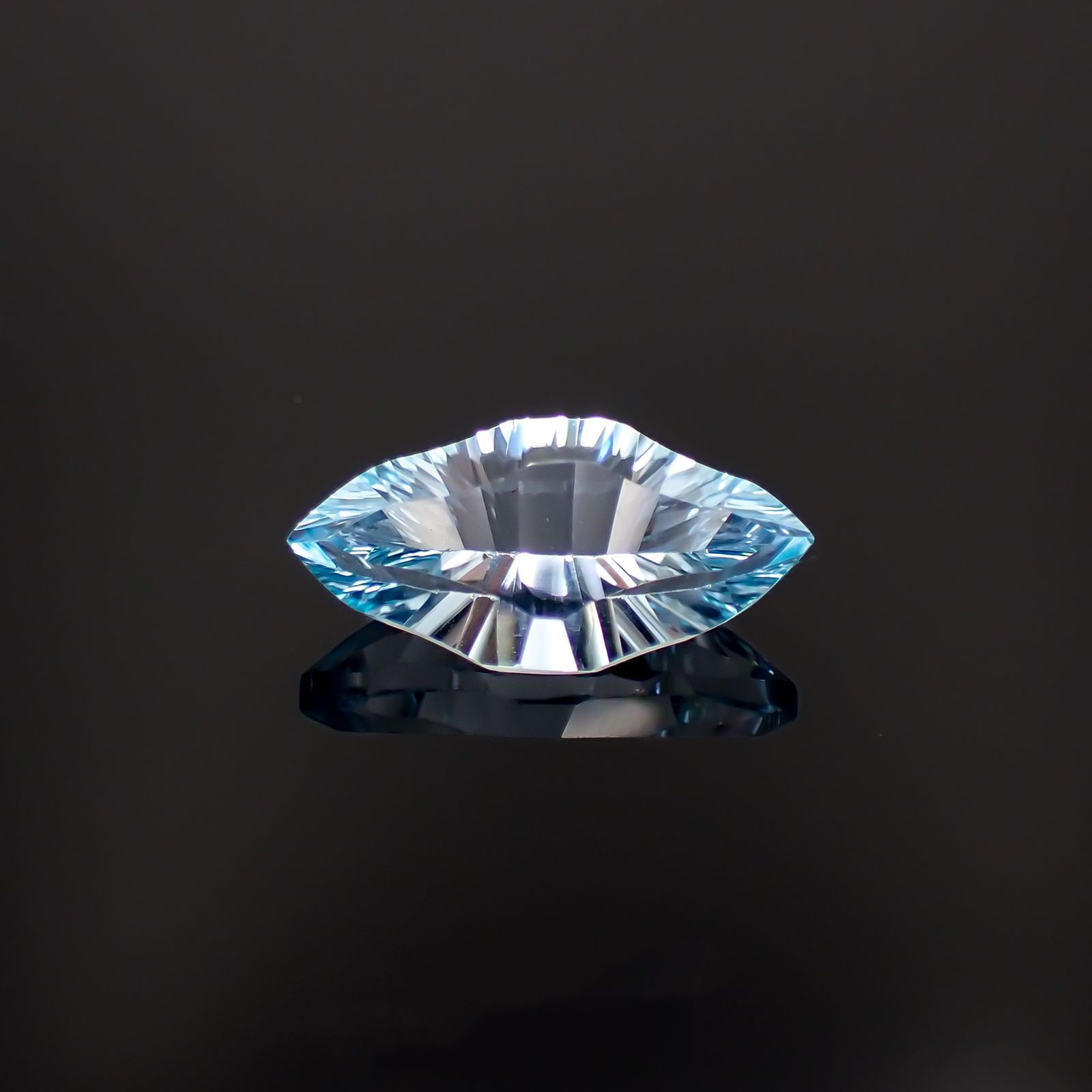 ◇カスタムカット◇ブルートパーズ ブラジル産 3.10ct [251219372]14.1x6.9mm前後