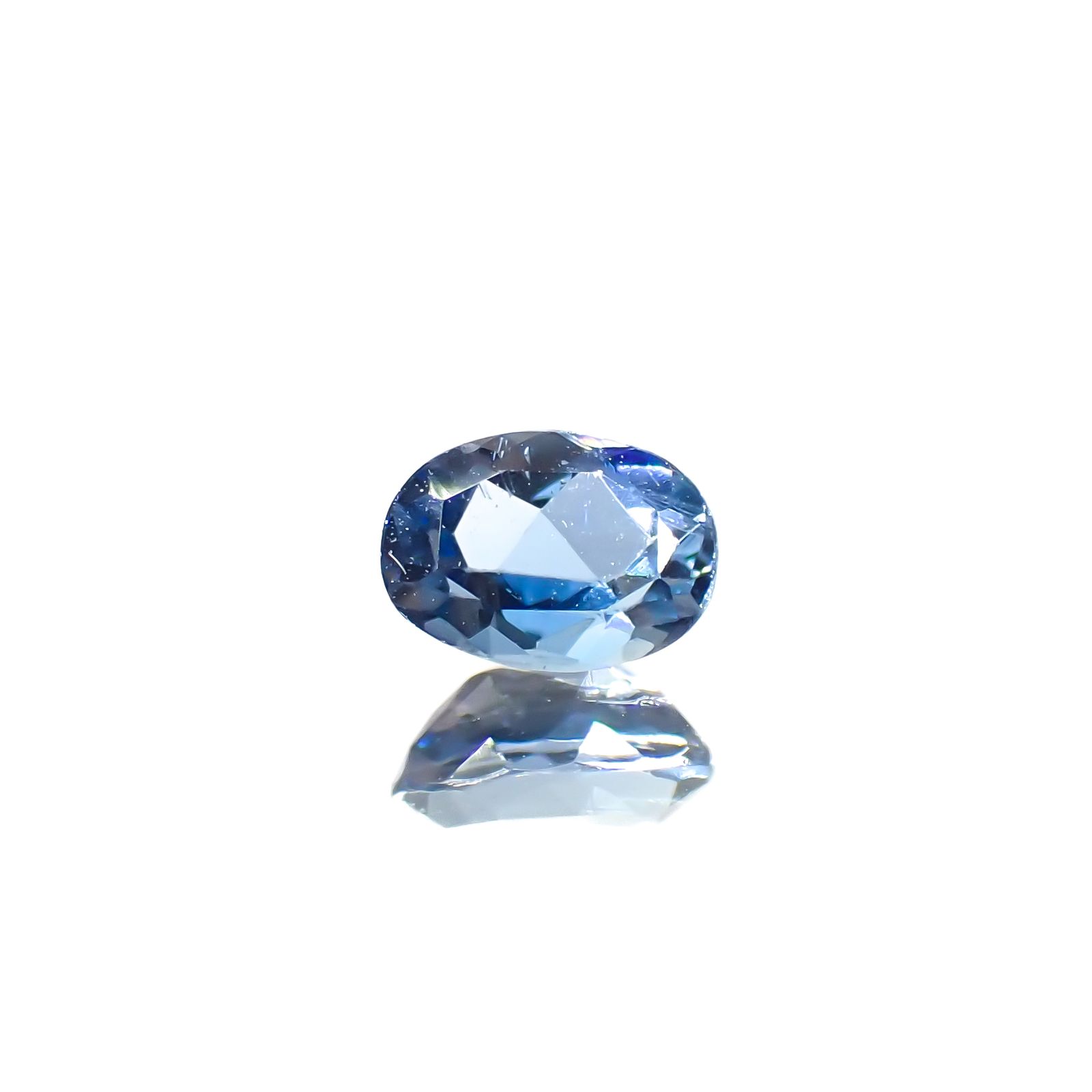 タトゥーアクアマリン ブラジル・ミナスジェライス州タトゥー鉱山産 0.19ct[240226067]4.3x3.1mm前後