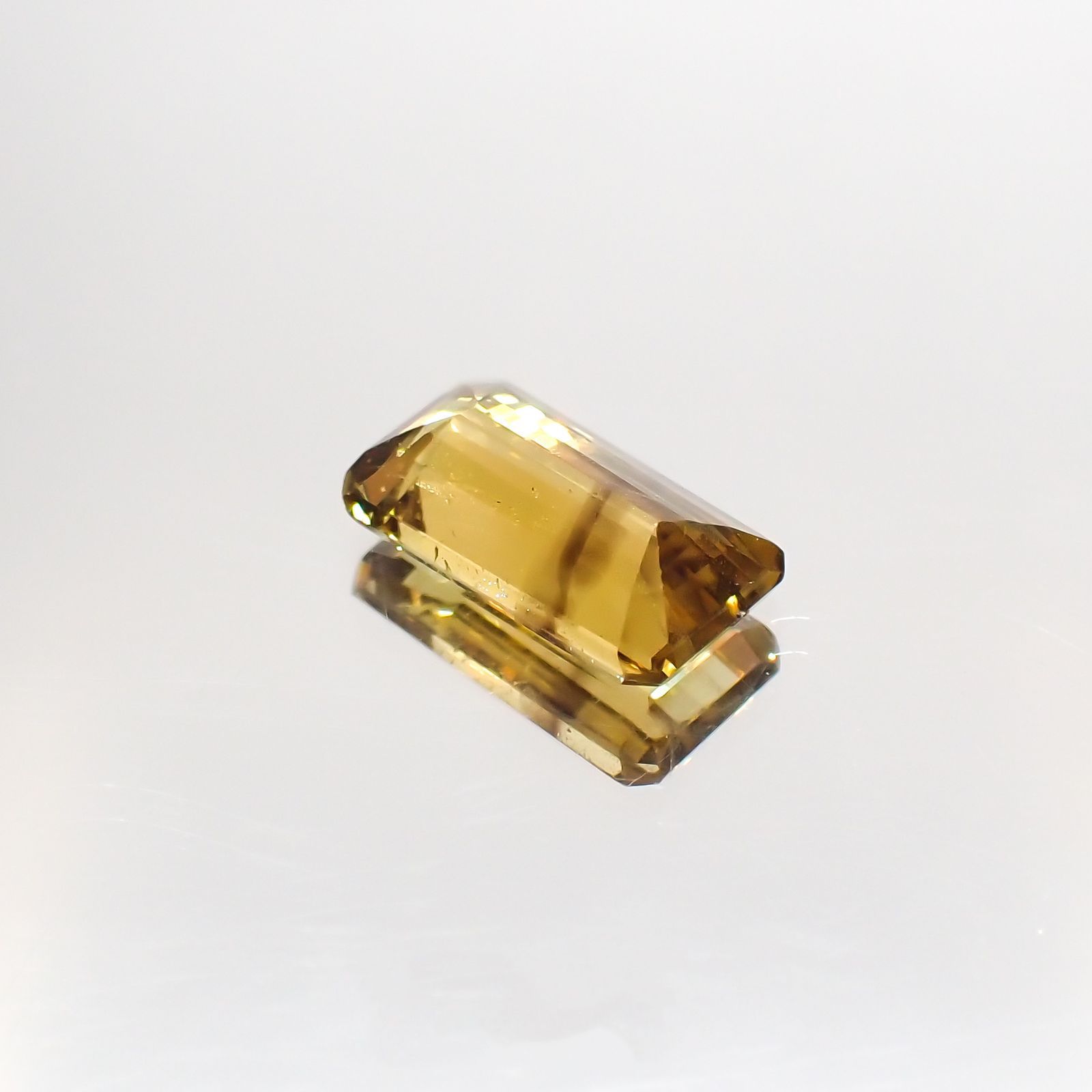 カラーバンドクリソベリル(宝石名クリソベリル)マダガスカル産 0.95ct 識別済[220114189]7.7x4.2mm前後