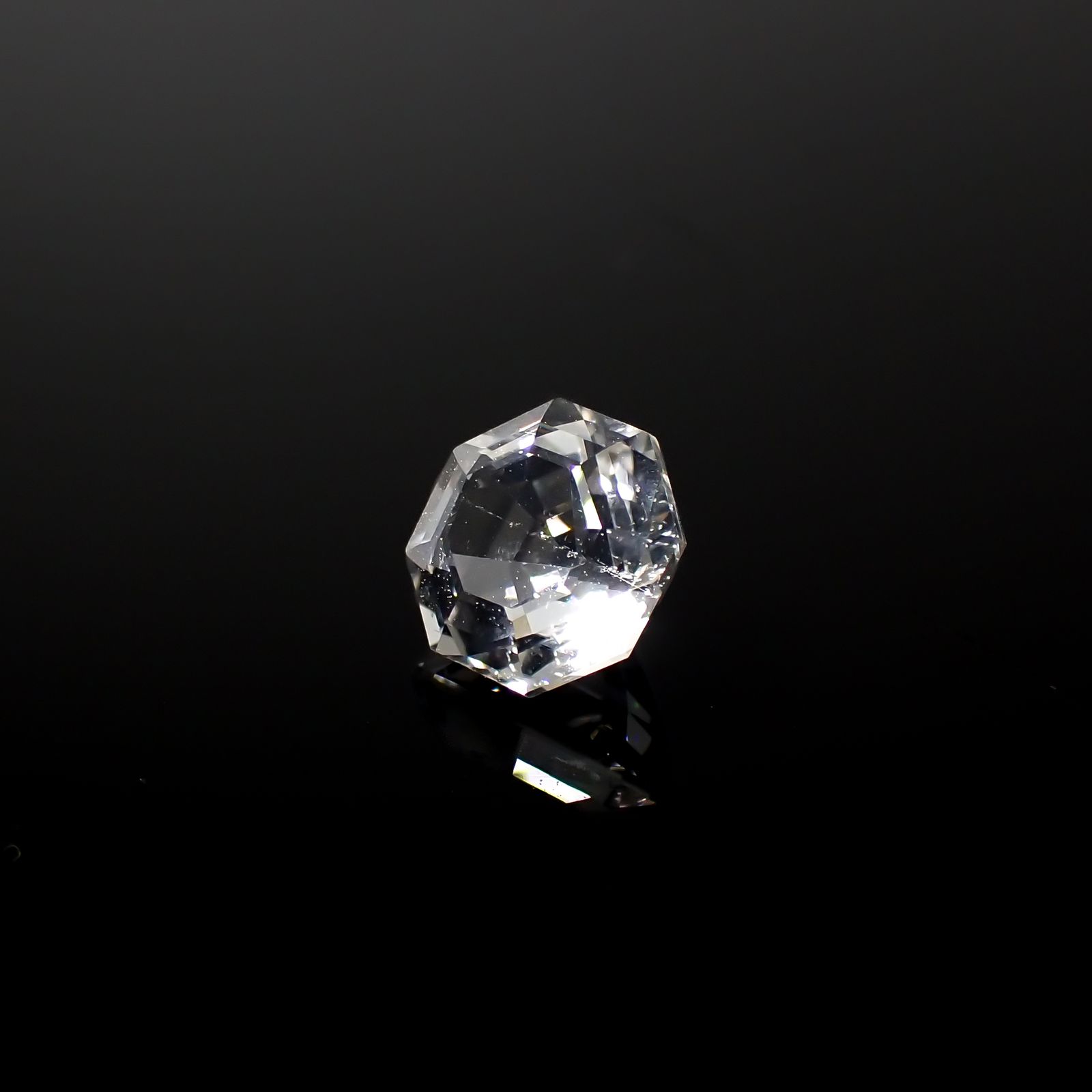 ◇オクタゴンカット◇レムリアンシードクリスタル(保証シール付き) ブラジル産 1.43ct[240326843]7.1x7.1mm前後
