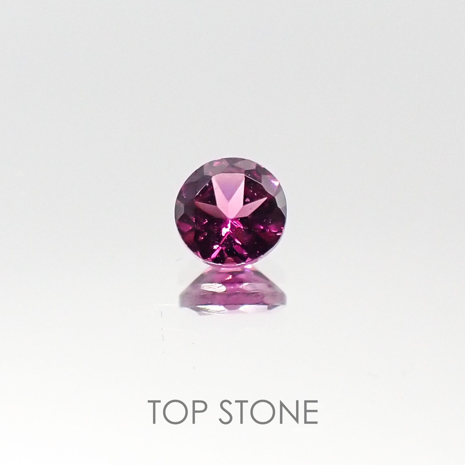 マラヤガーネット タンザニア産 ルース 0.34ct[20085123]4.1×4.1mm前後