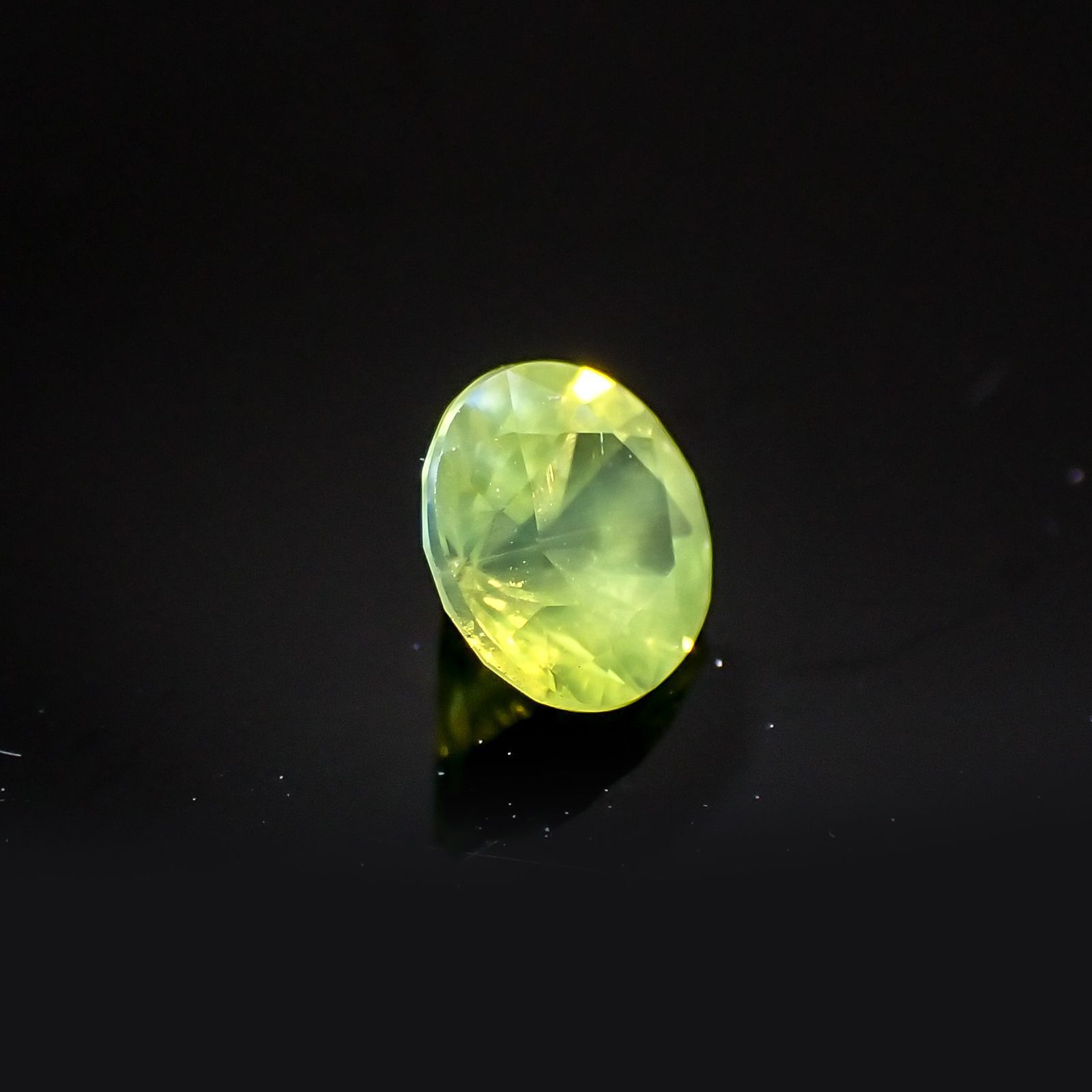 クリソベリル(宝石名クリソベリル) スリランカ産 0.31ct 識別済[20117588]4×3.9mm前後