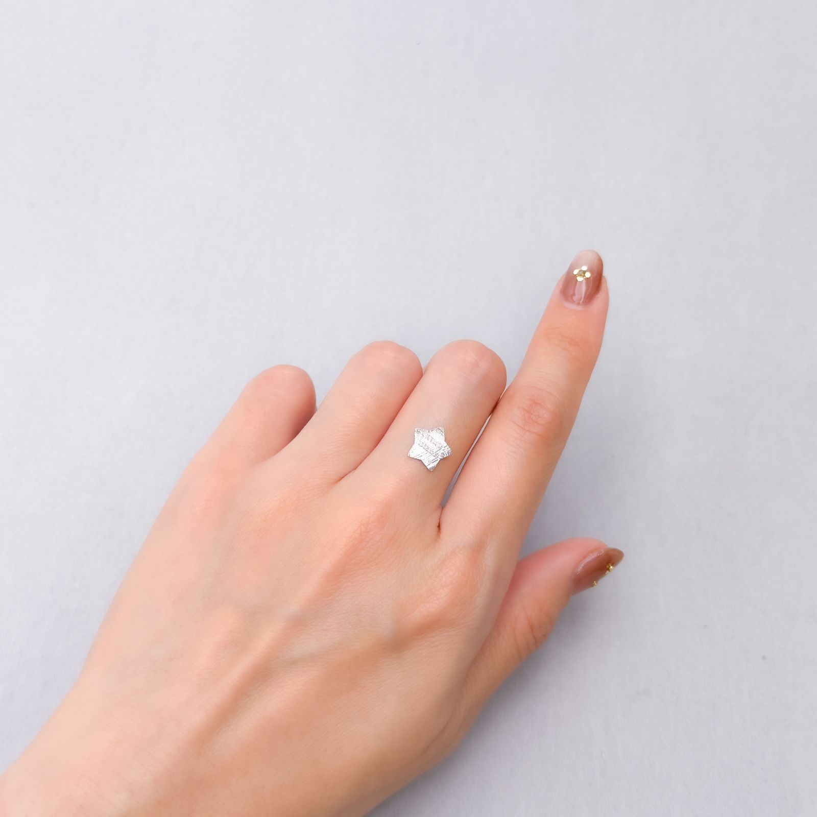 ◇カスタムカット・スター◇アルタイ隕石 発見地：中国 0.88ct [250330016]9.7x8.8mm前後