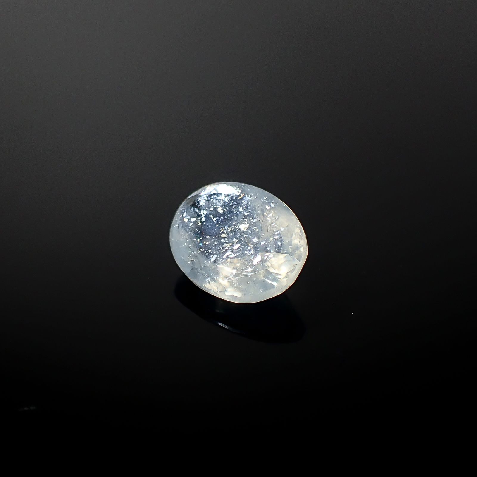 イリデッセンスアクアマリン ブラジル産 1.78ct [250730712]9.7x7.4mm前後