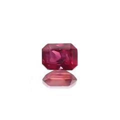 ルビー 非加熱(宝石名ルビー) マダガスカル産 識別済 0.21ct / 3.7x2.8mm前後 [210711730]
