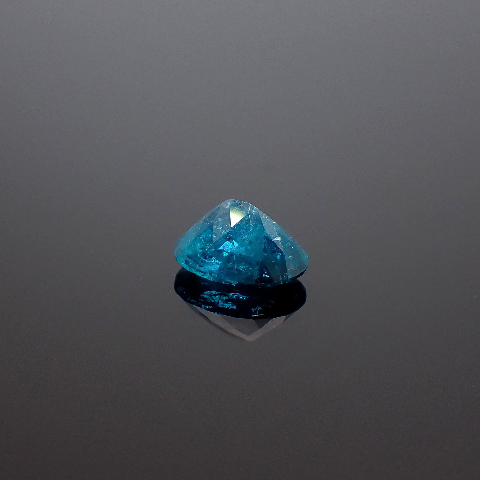 パライバトルマリン(宝石名トルマリン/別名パライバ・トルマリン)エチオピア産 GIA鑑付 1.24ct / 7.85x6.19mm前後 [260933198]