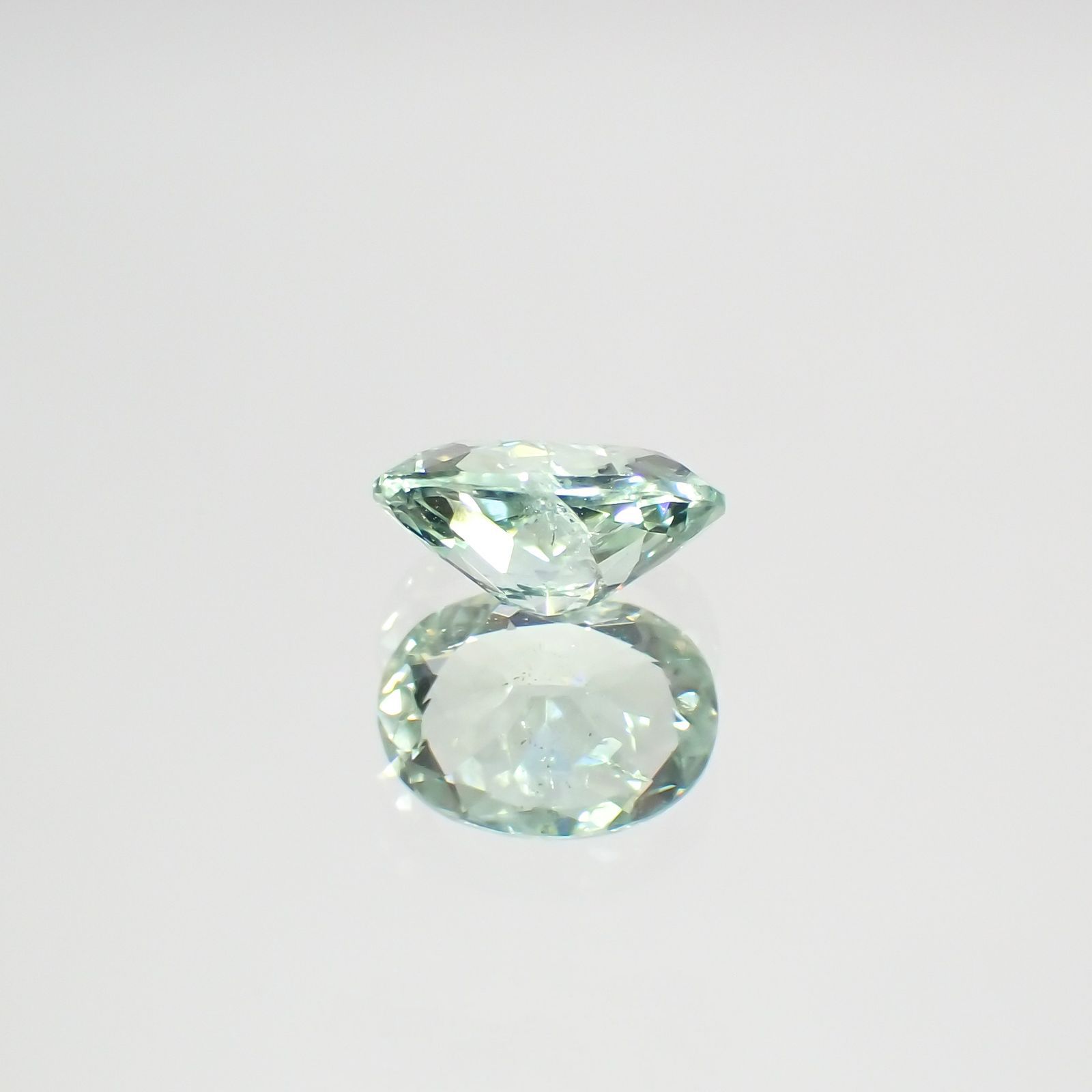 バナジウムコーネルピン(宝石名コーネルピン)タンザニア・タンガ州産 0.80ct 識別済[220115632]6.8x5.1mm前後