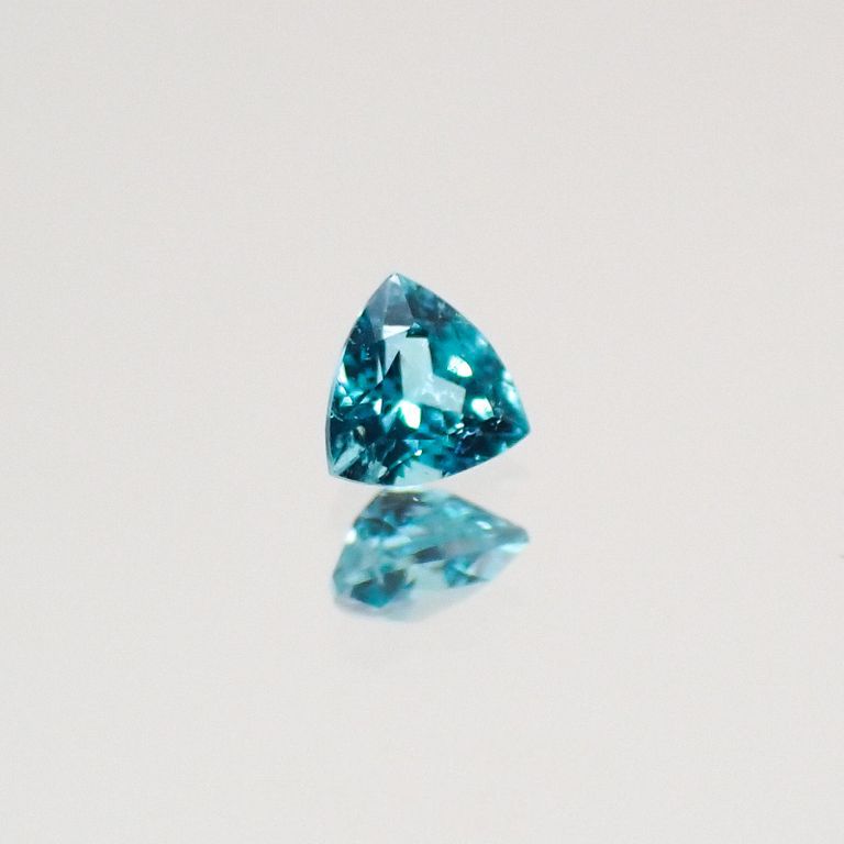 パライバトルマリン ブラジル産 ルース 0.061ct[210510629]2.6×2.6mm前後