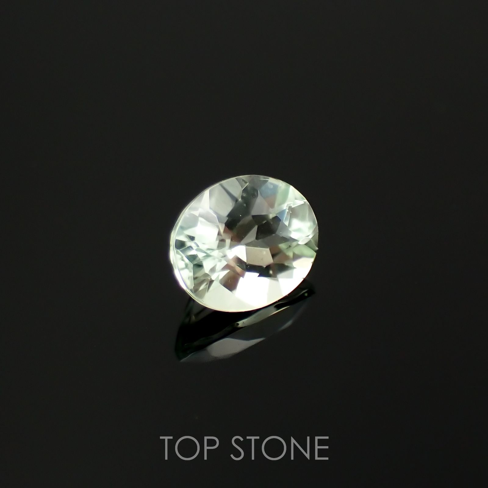 モンテブラサイト(宝石名モンテブラサイト)マダガスカル産 0.36ct 識別済[230120300]5.1x4mm前後